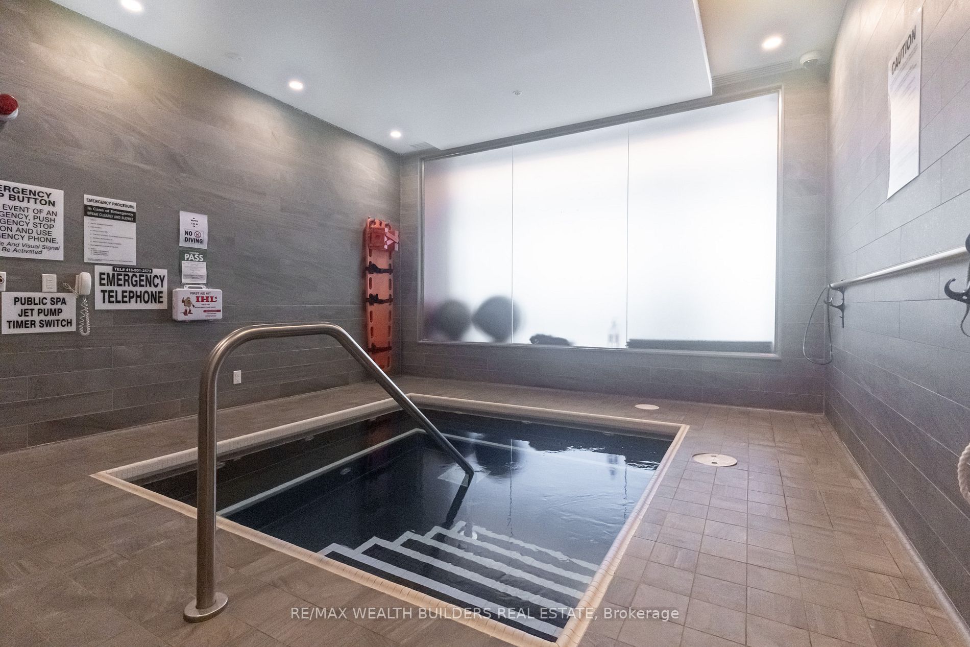 38 Cameron St, #423
