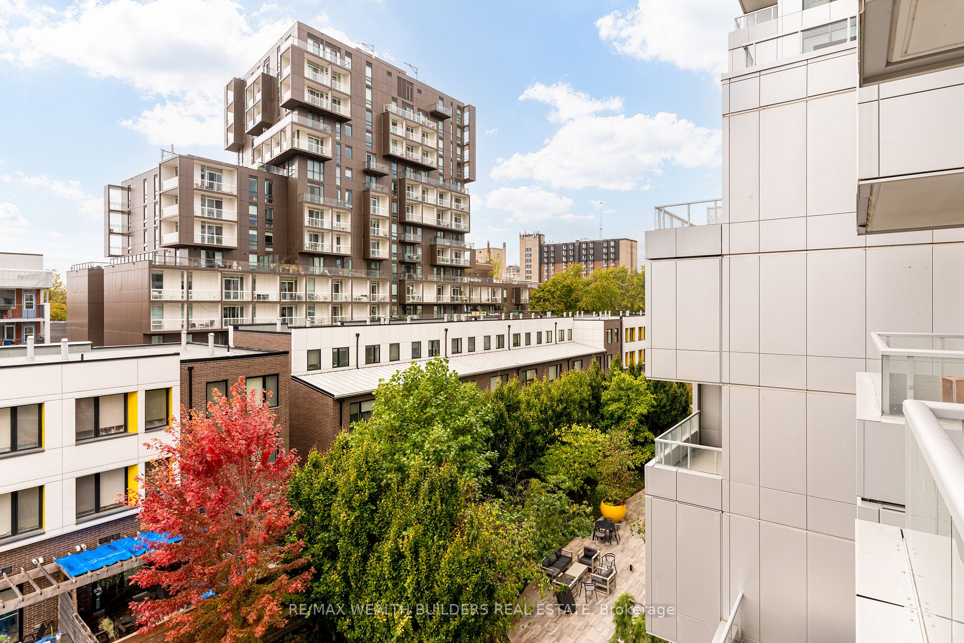 38 Cameron St, #423