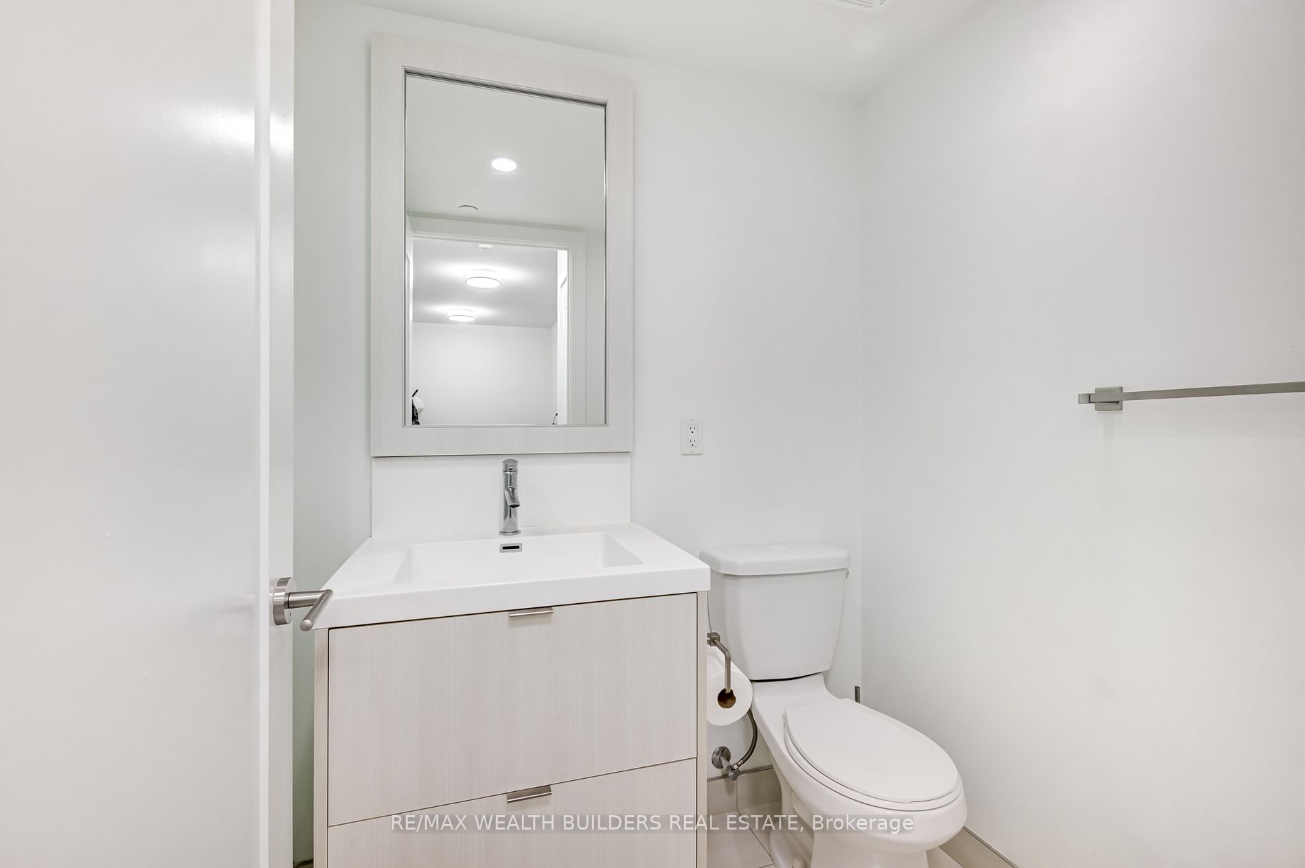 38 Cameron St, #423