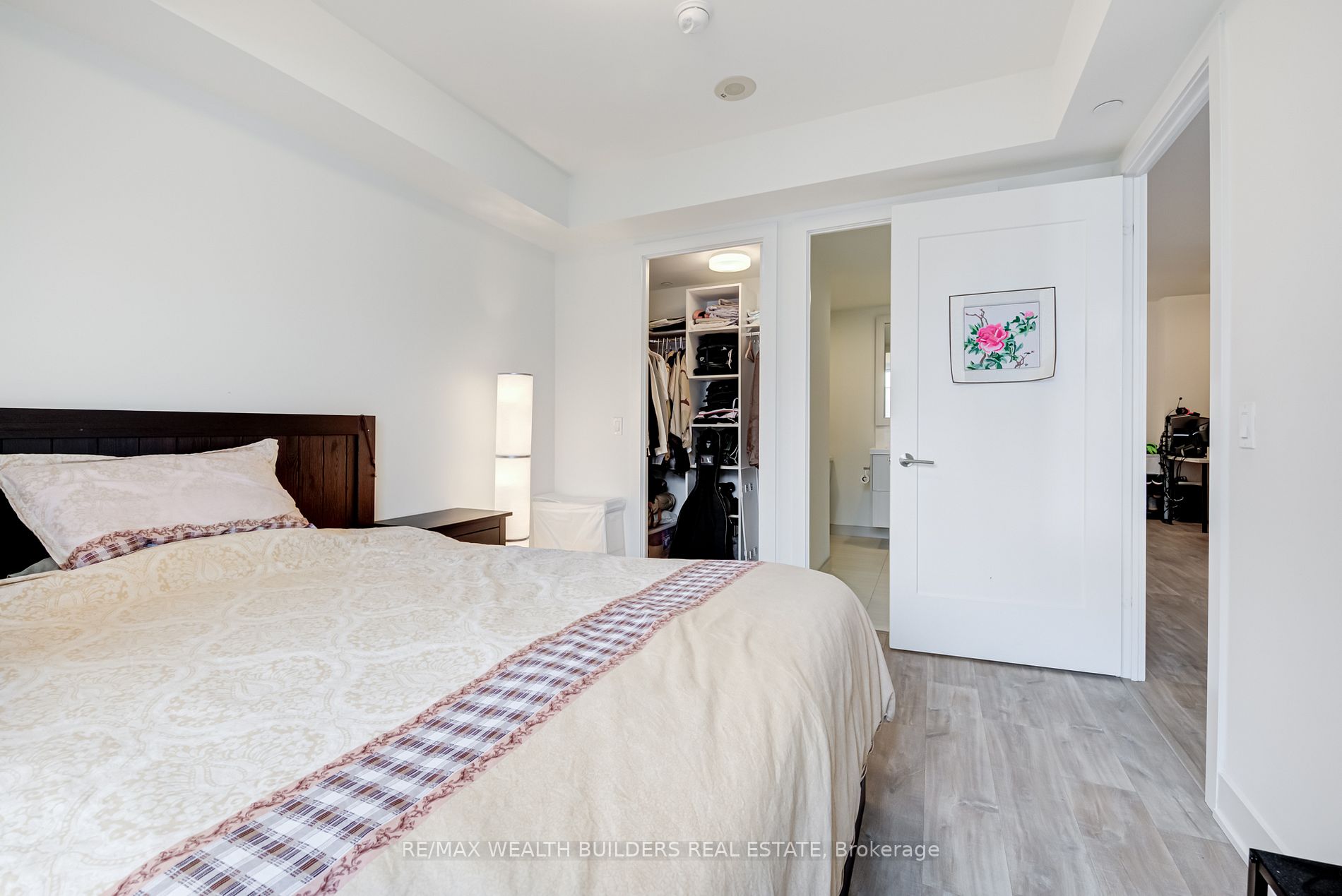 38 Cameron St, #423