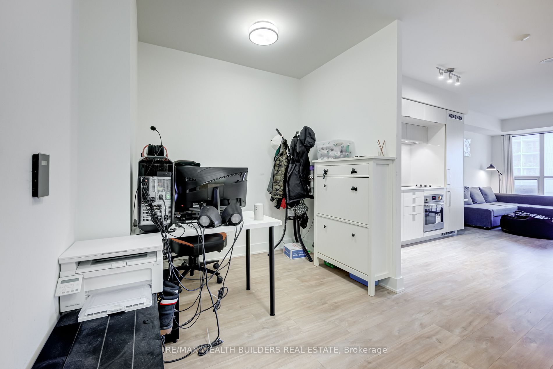 38 Cameron St, #423