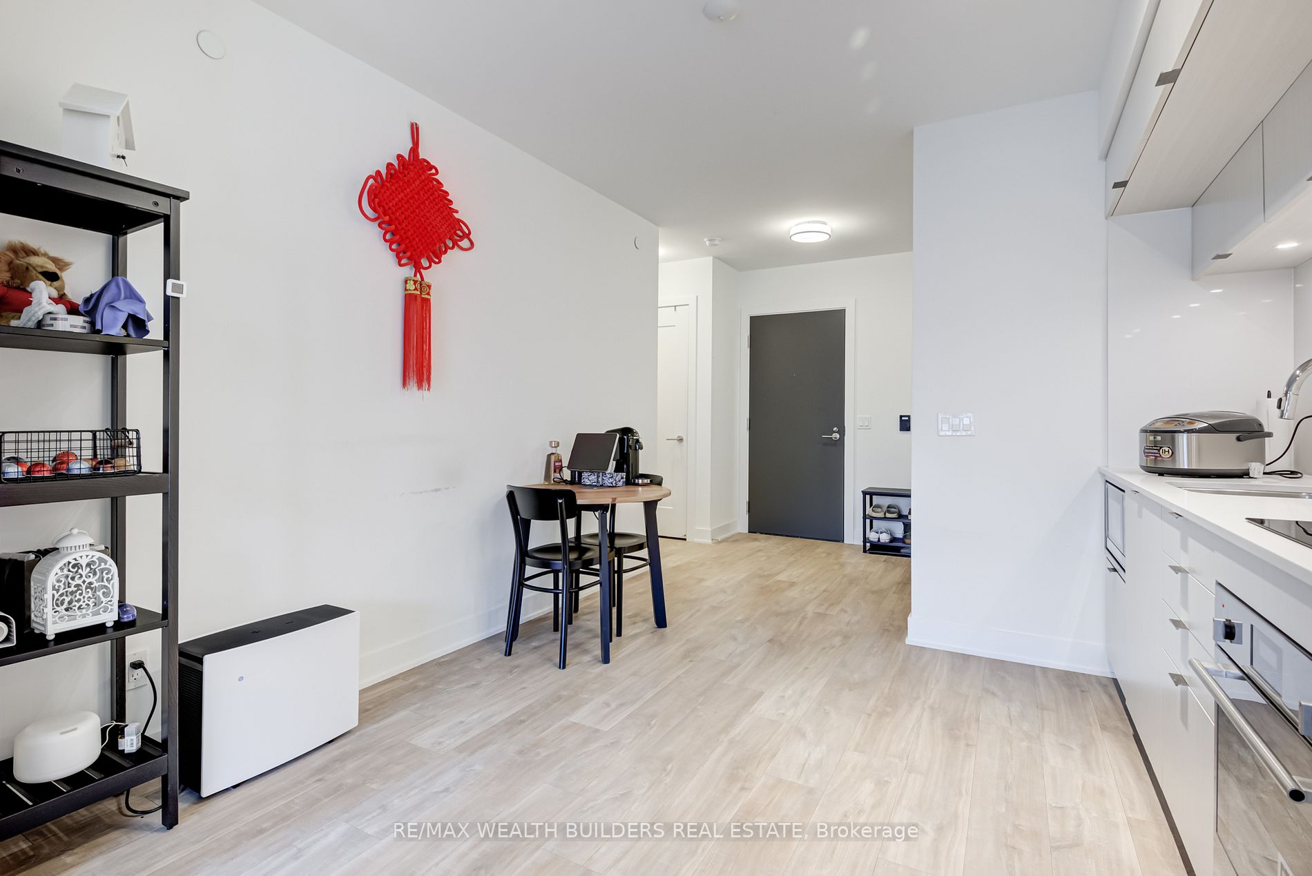 38 Cameron St, #423