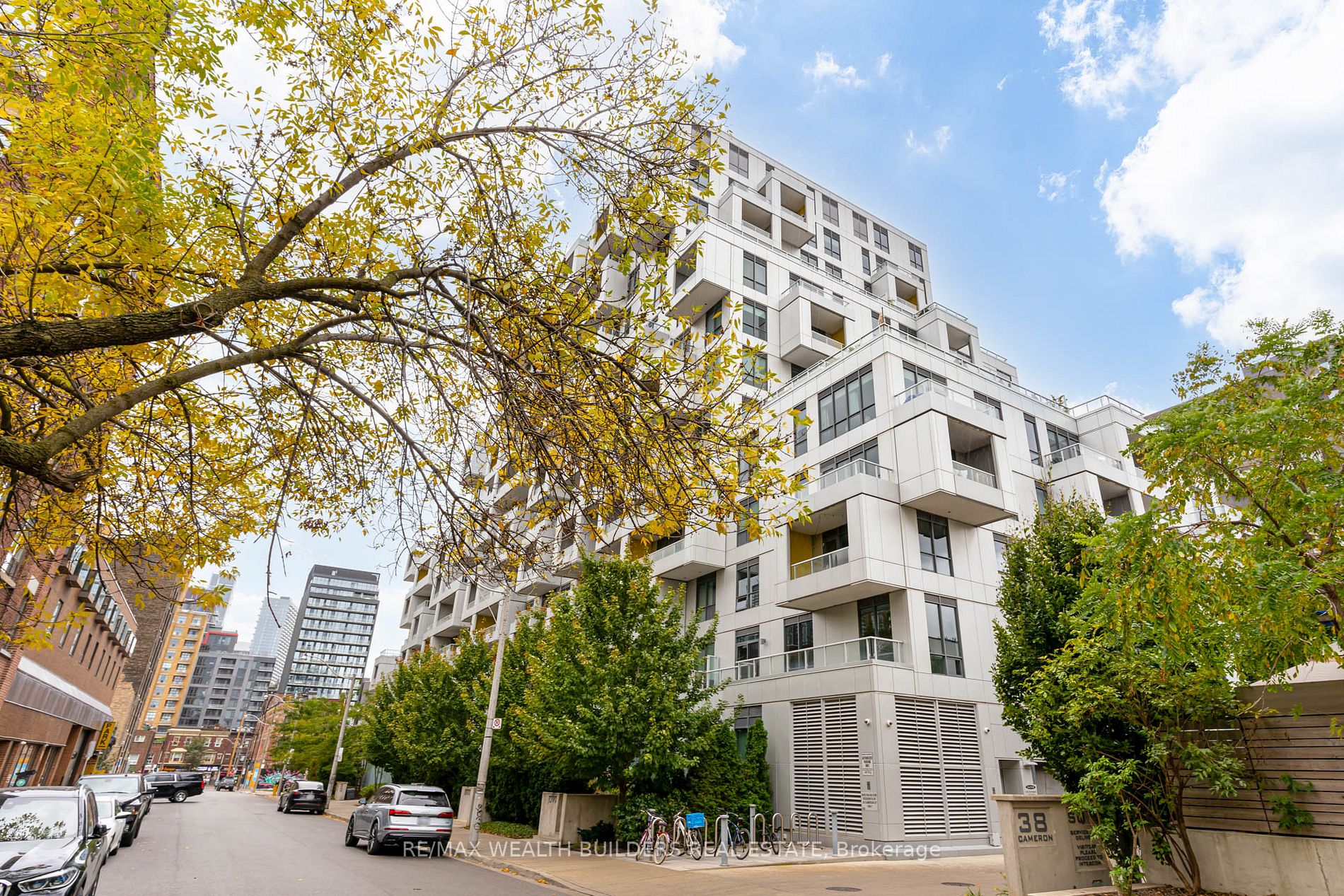 38 Cameron St, #423