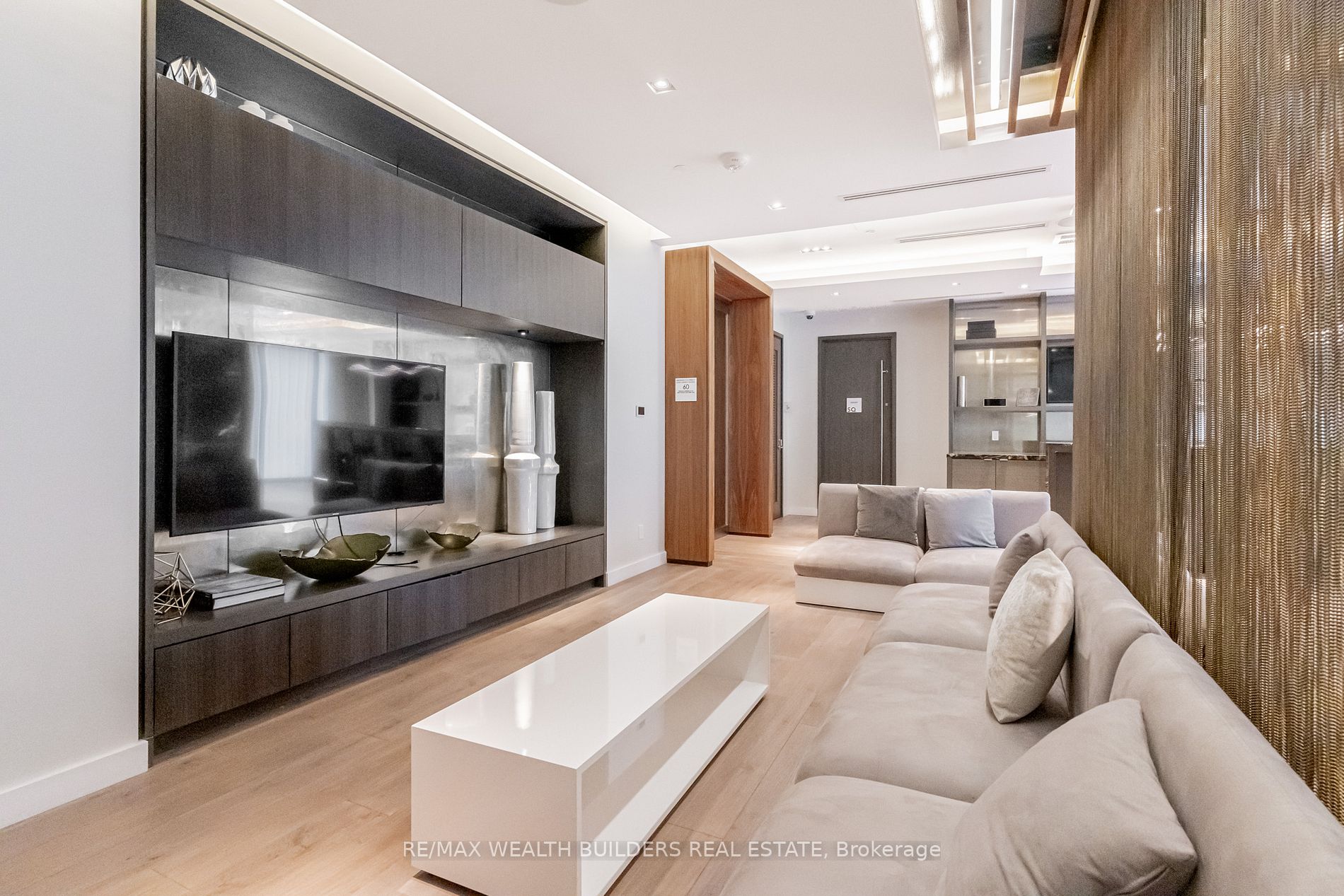 38 Cameron St, #423
