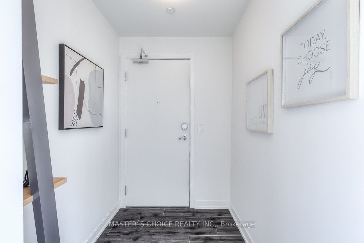 18 Rean Dr, #606