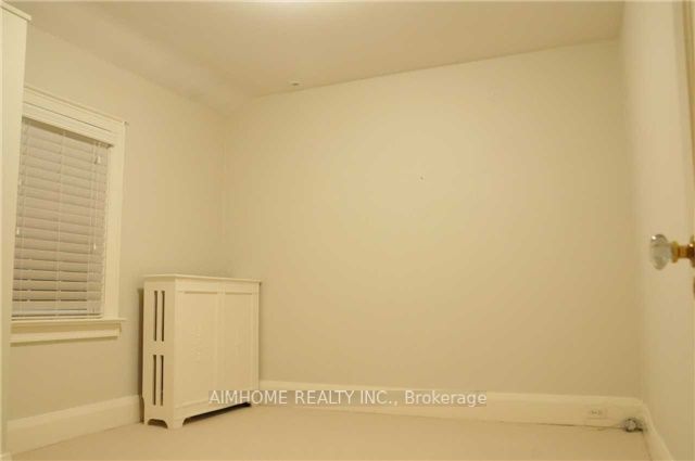 31 Cheritan Ave