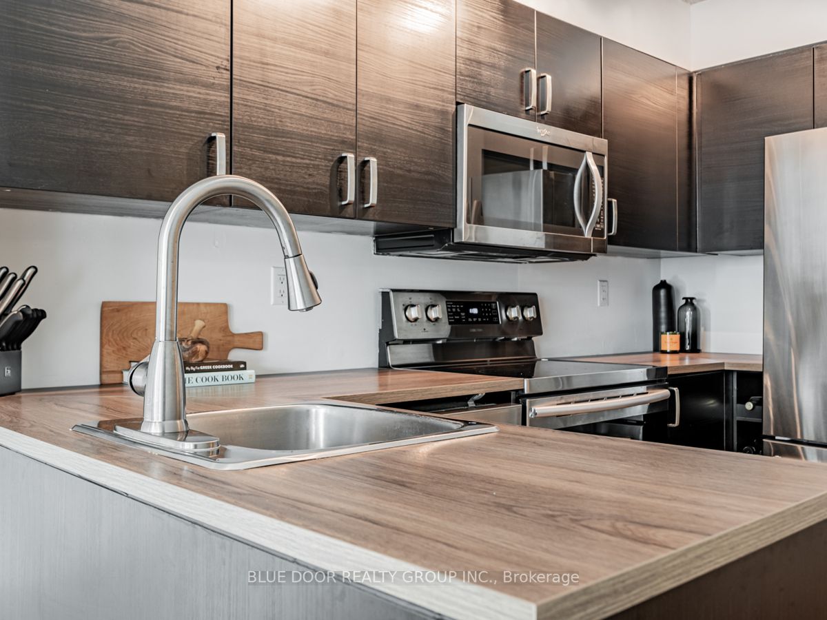 381 Front St W, #509