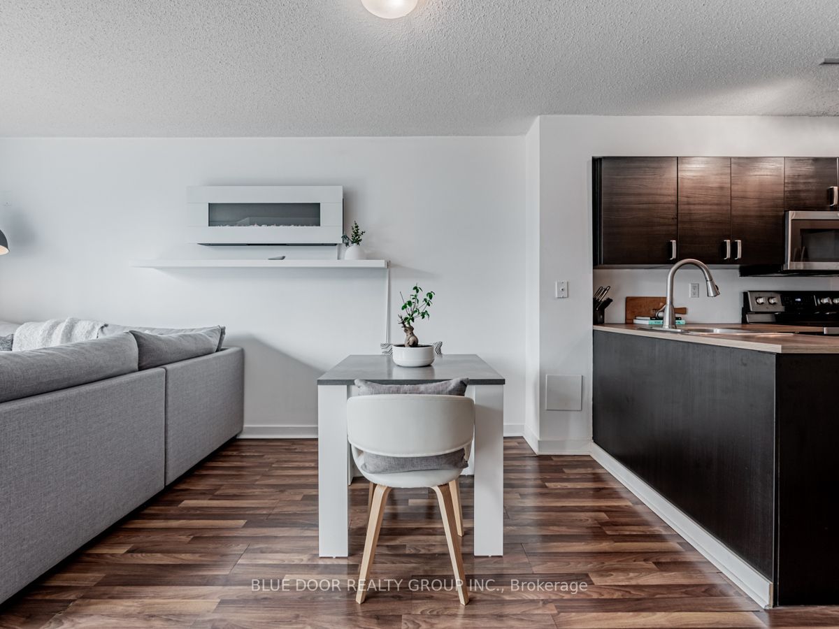 381 Front St W, #509