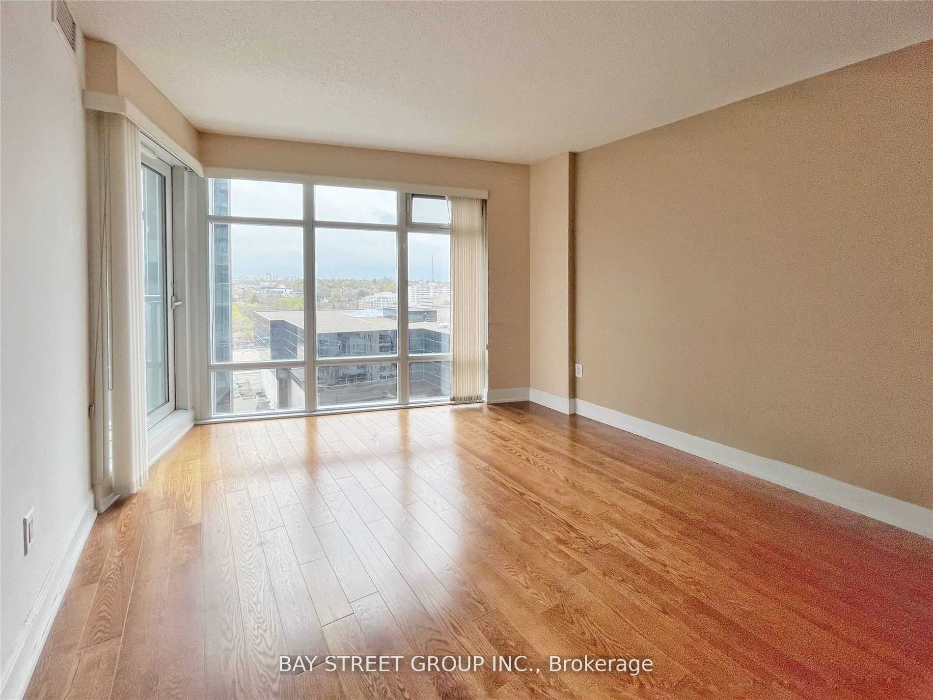 2181 Yonge St, #1406