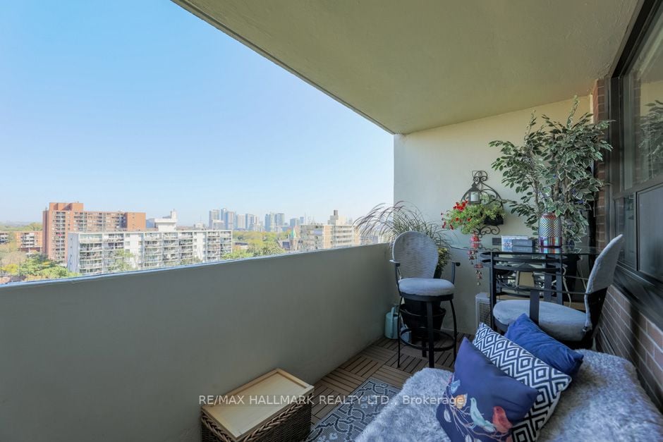 40 Homewood Ave, #1106