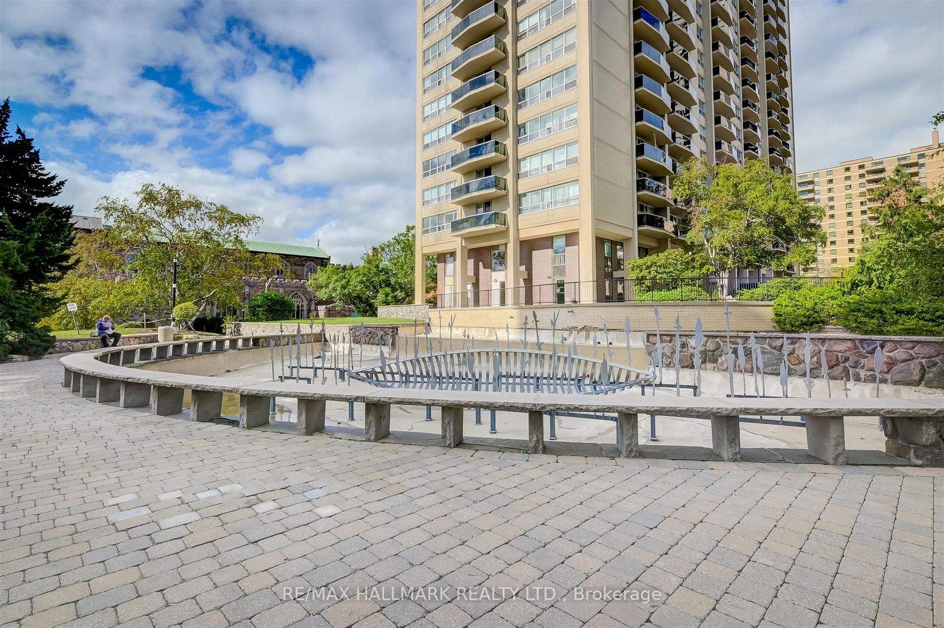 400 Walmer Rd, #Ph5
