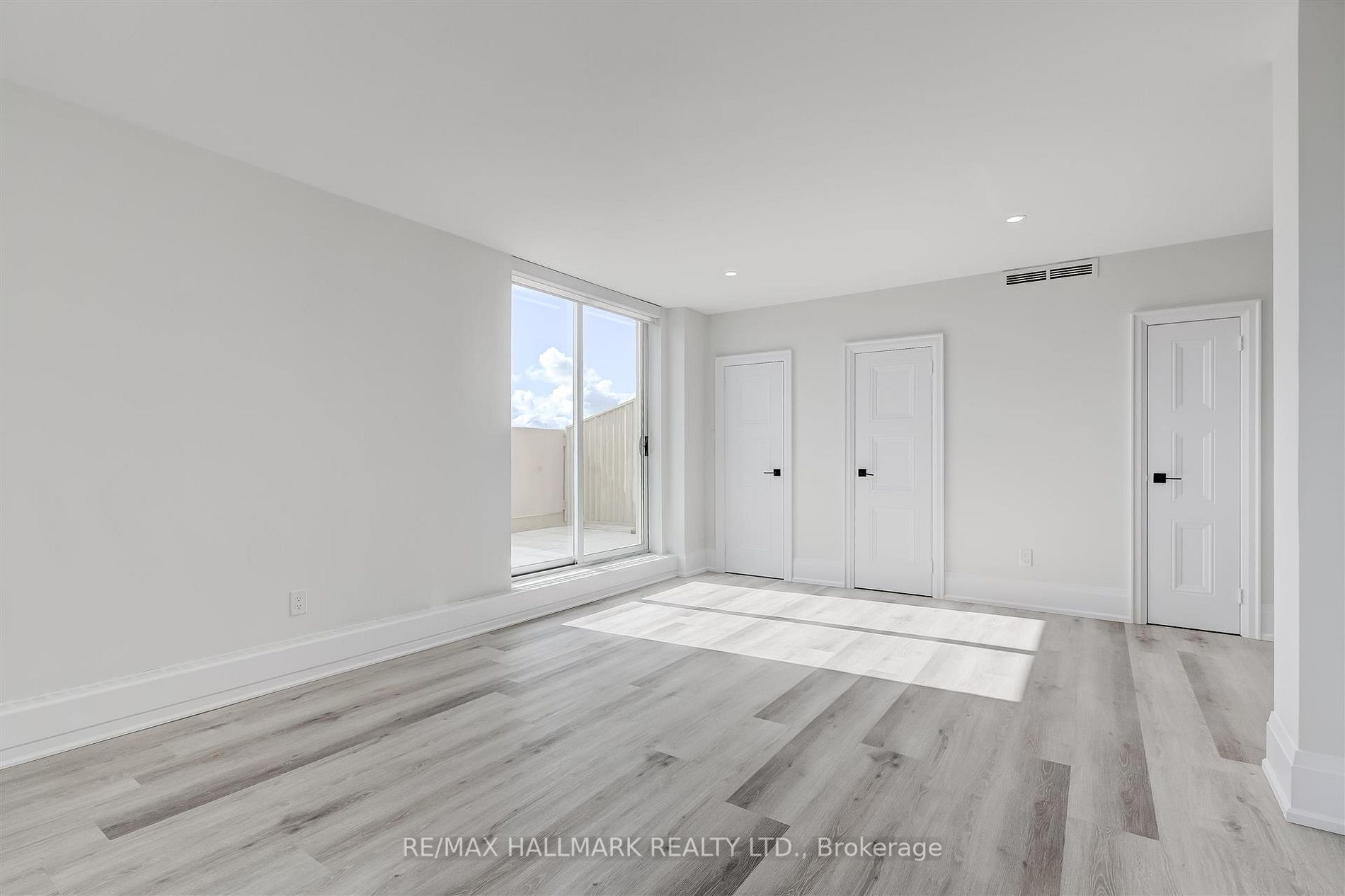 400 Walmer Rd, #Ph5