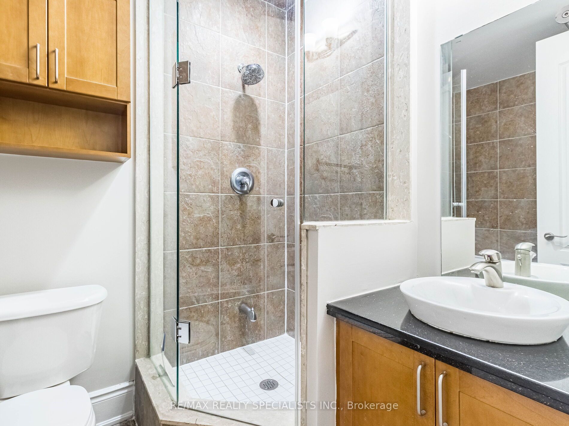 1111 AVENUE Road, #102