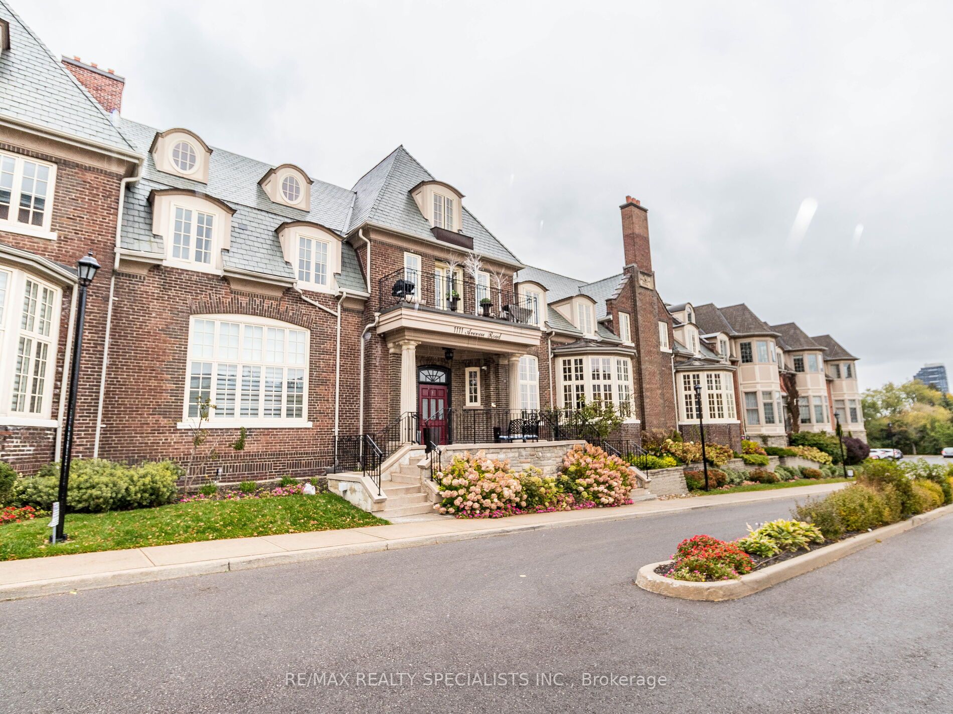 1111 AVENUE Road, #102