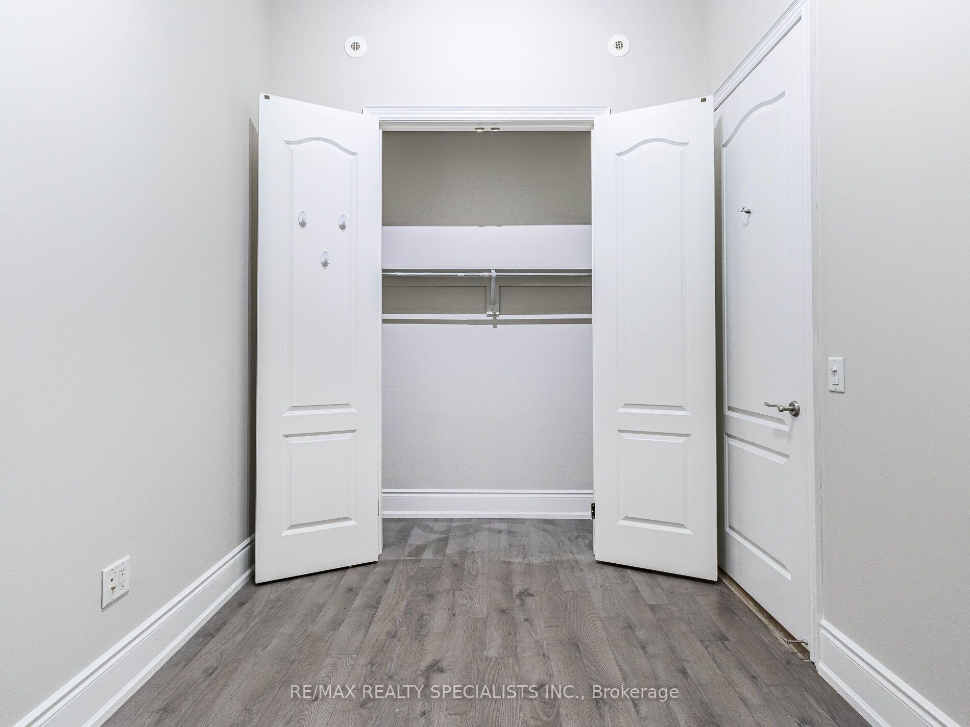 1111 AVENUE Road, #102