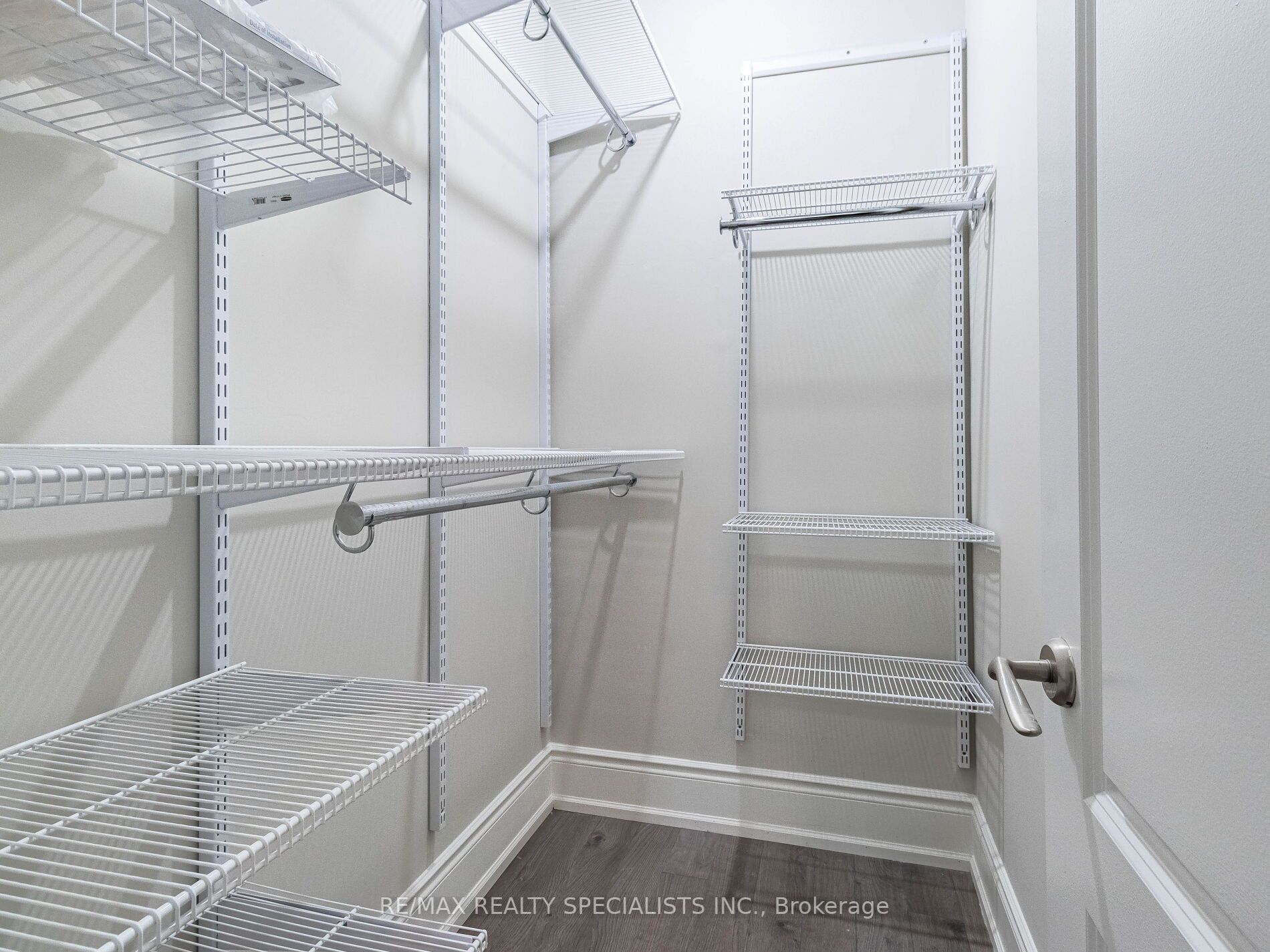 1111 AVENUE Road, #102