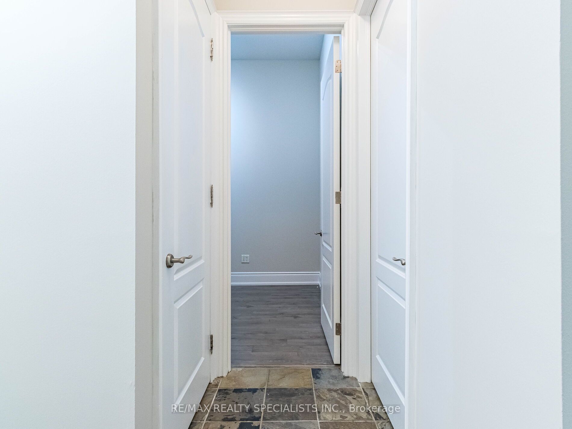 1111 AVENUE Road, #102