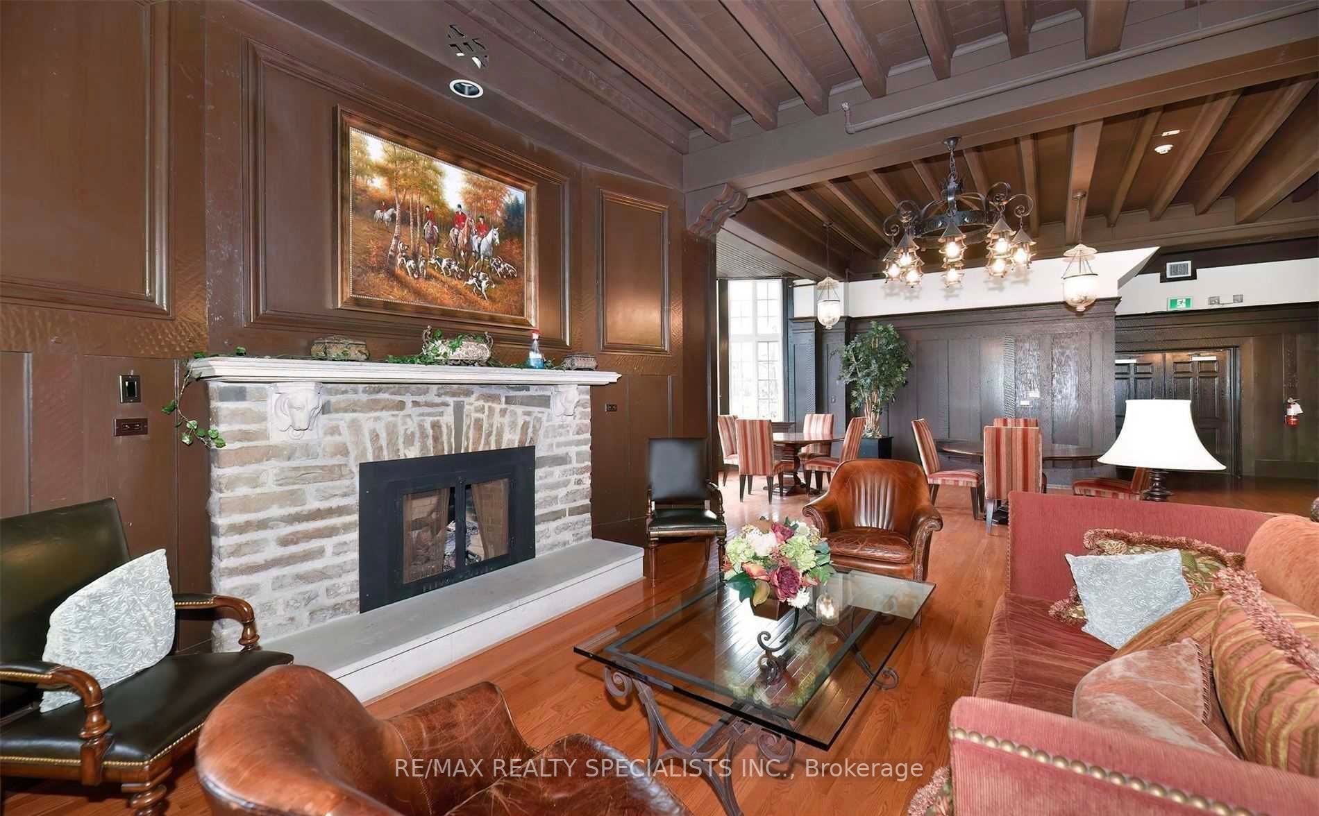 1111 AVENUE Road, #102