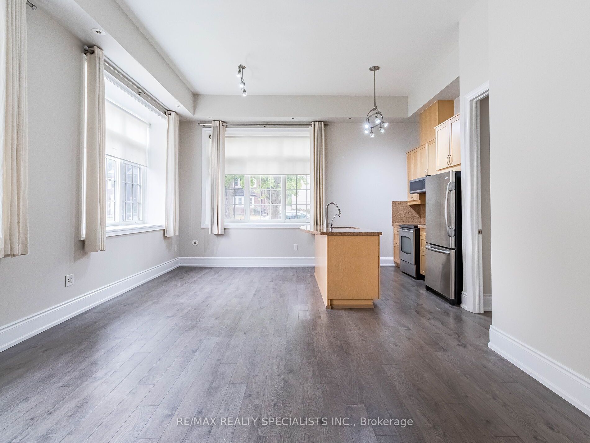 1111 AVENUE Road, #102