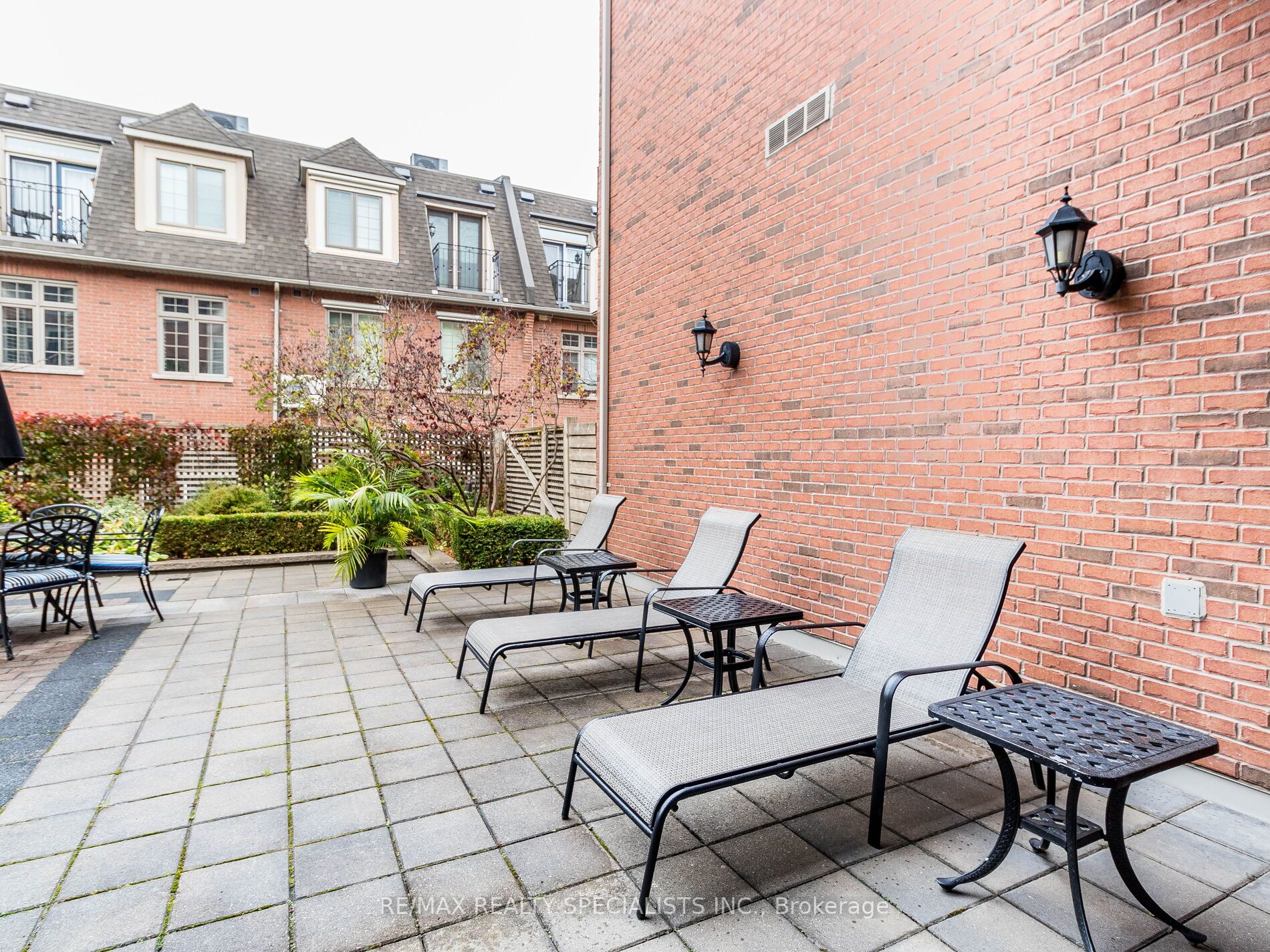 1111 AVENUE Road, #102