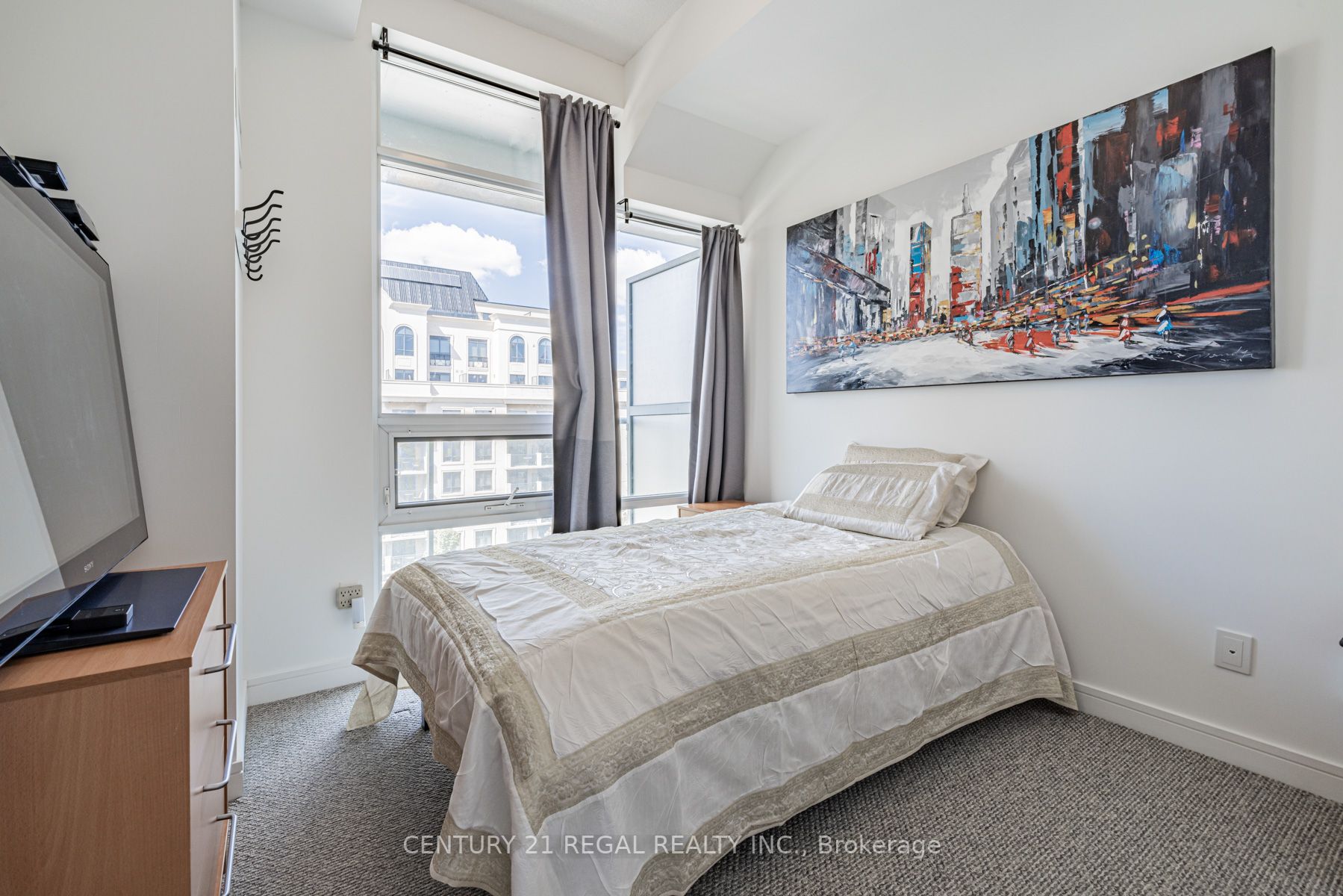621 Sheppard Ave E, #721