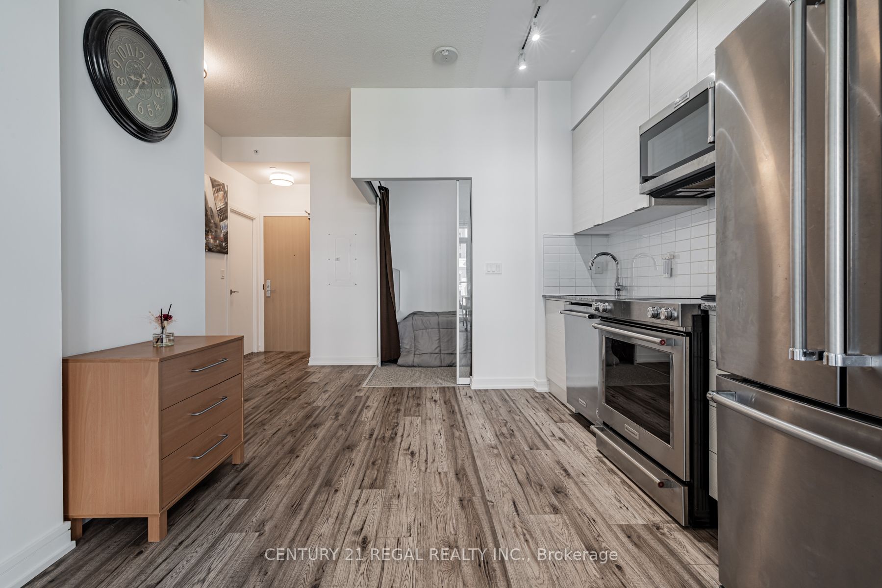 621 Sheppard Ave E, #721