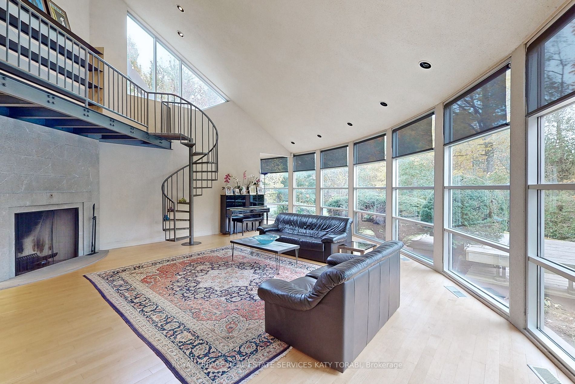 7 Alderbrook Dr