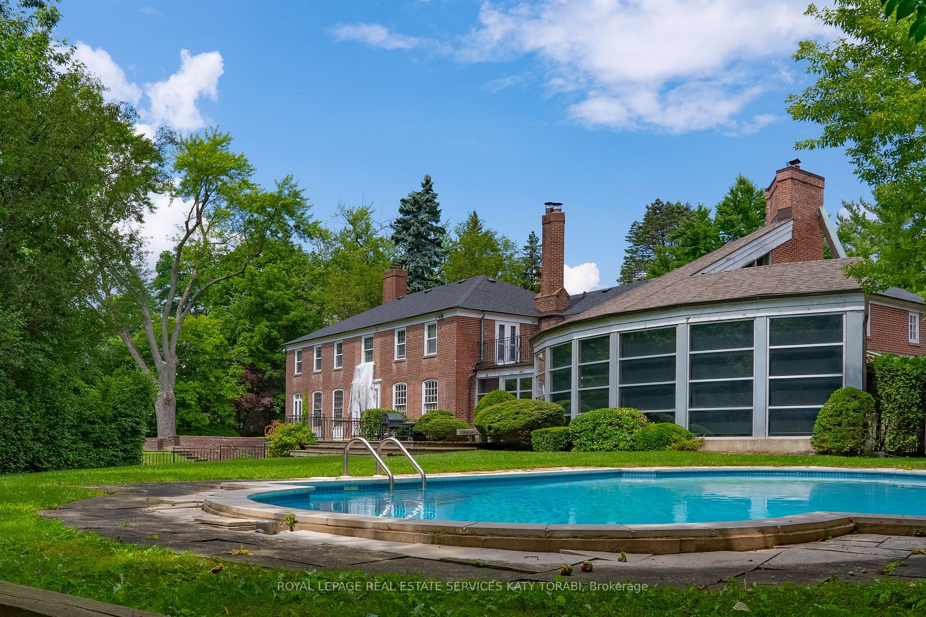 7 Alderbrook Dr