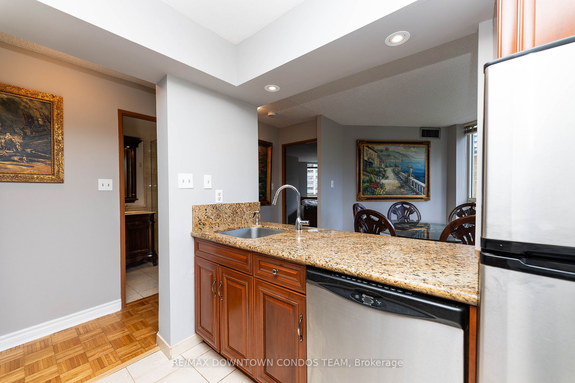 44 St Joseph St, #506
