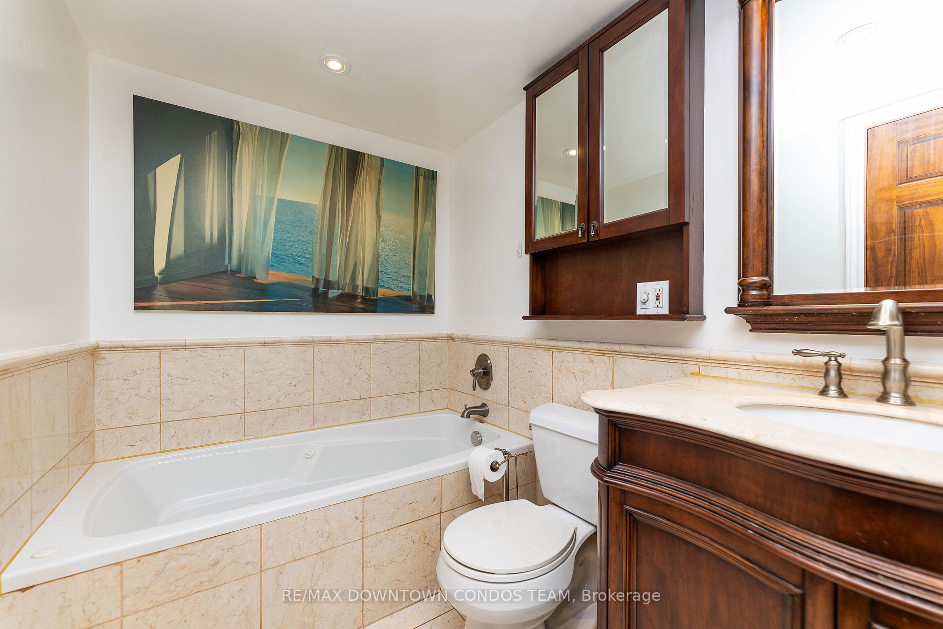44 St Joseph St, #506