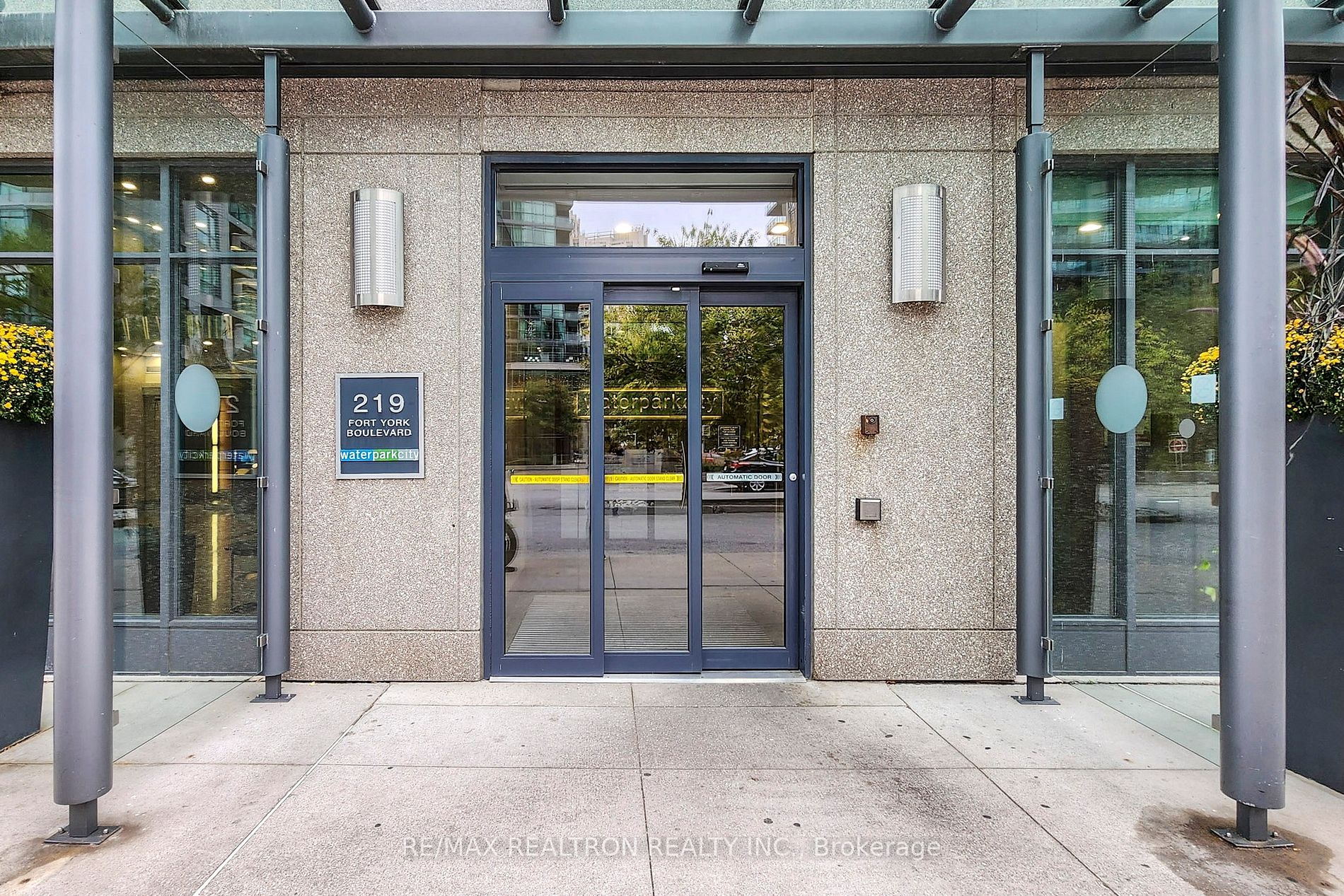 219 Fort York Blvd, #3411