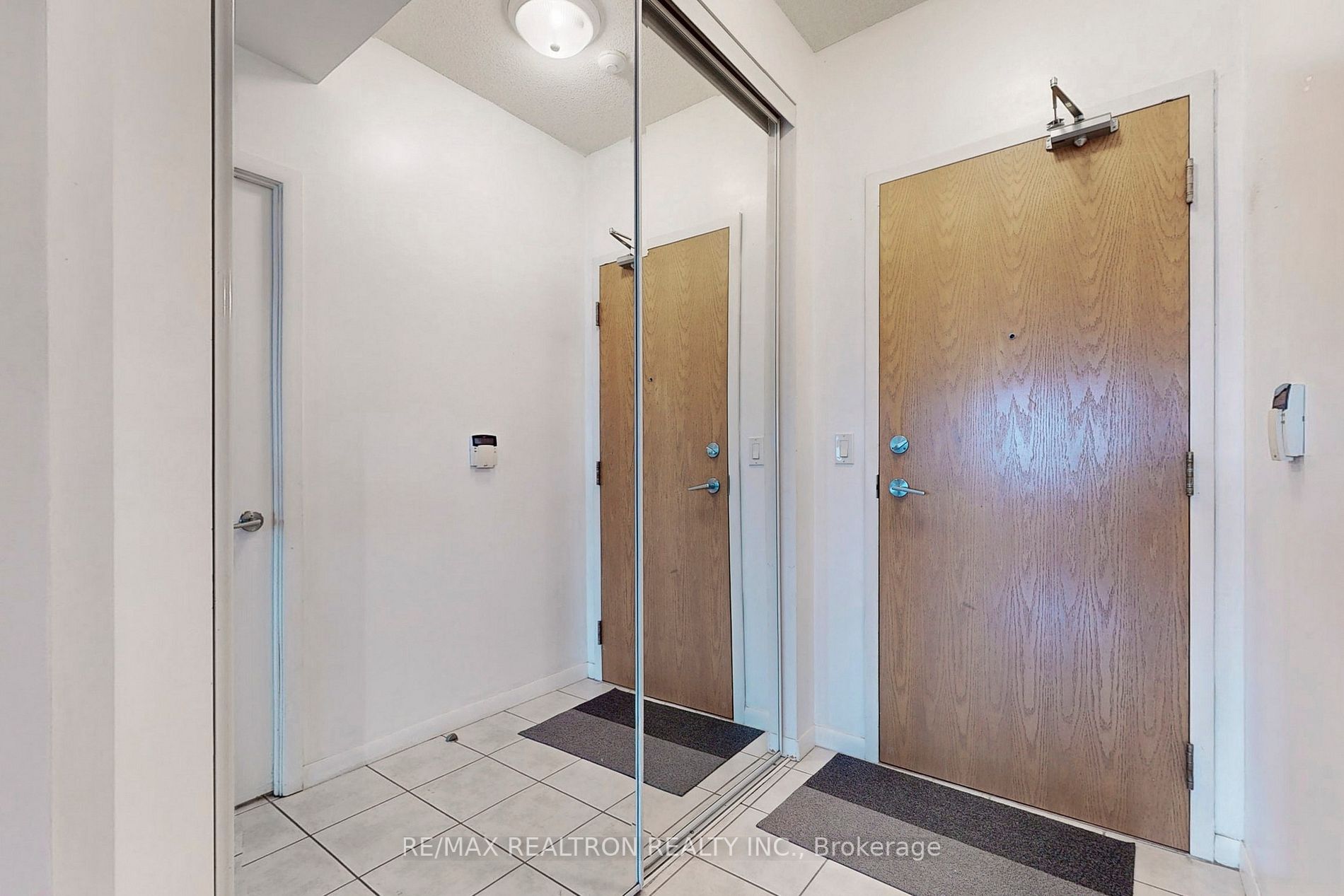 219 Fort York Blvd, #3411