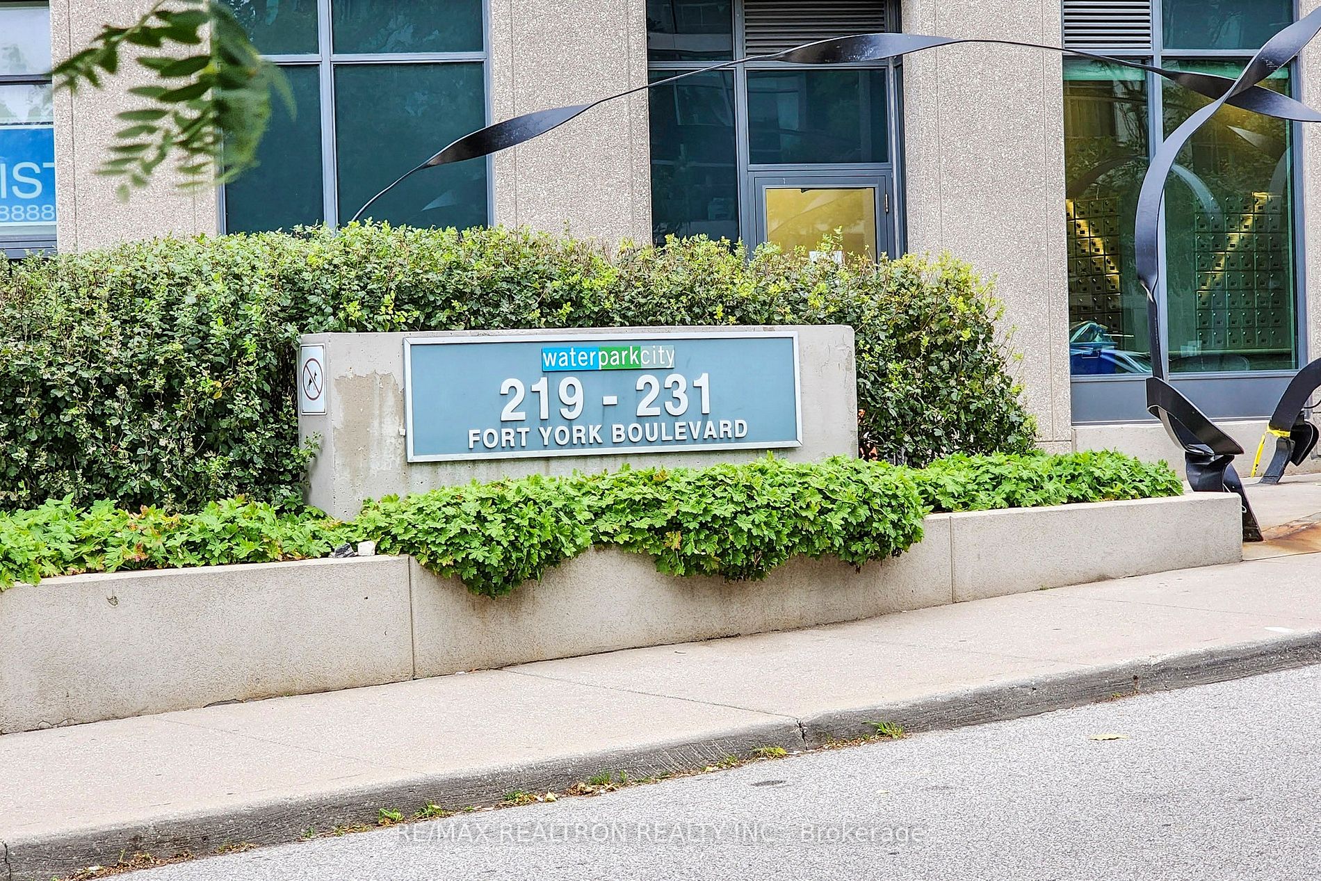 219 Fort York Blvd, #3411