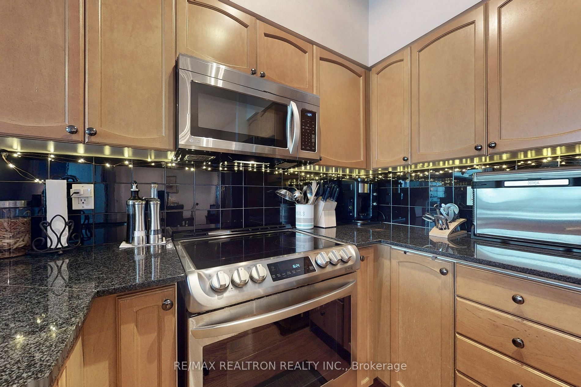 219 Fort York Blvd, #3411