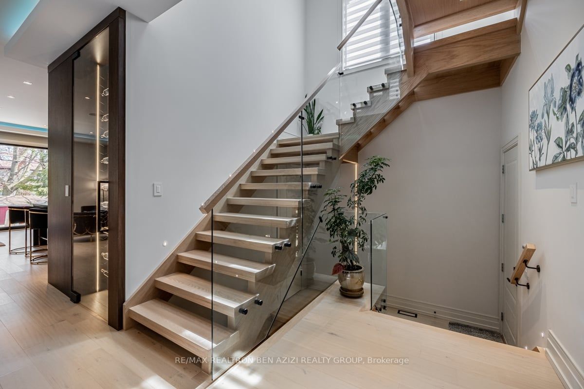 41 Glenbrae Ave