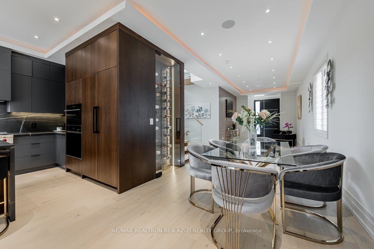 41 Glenbrae Ave