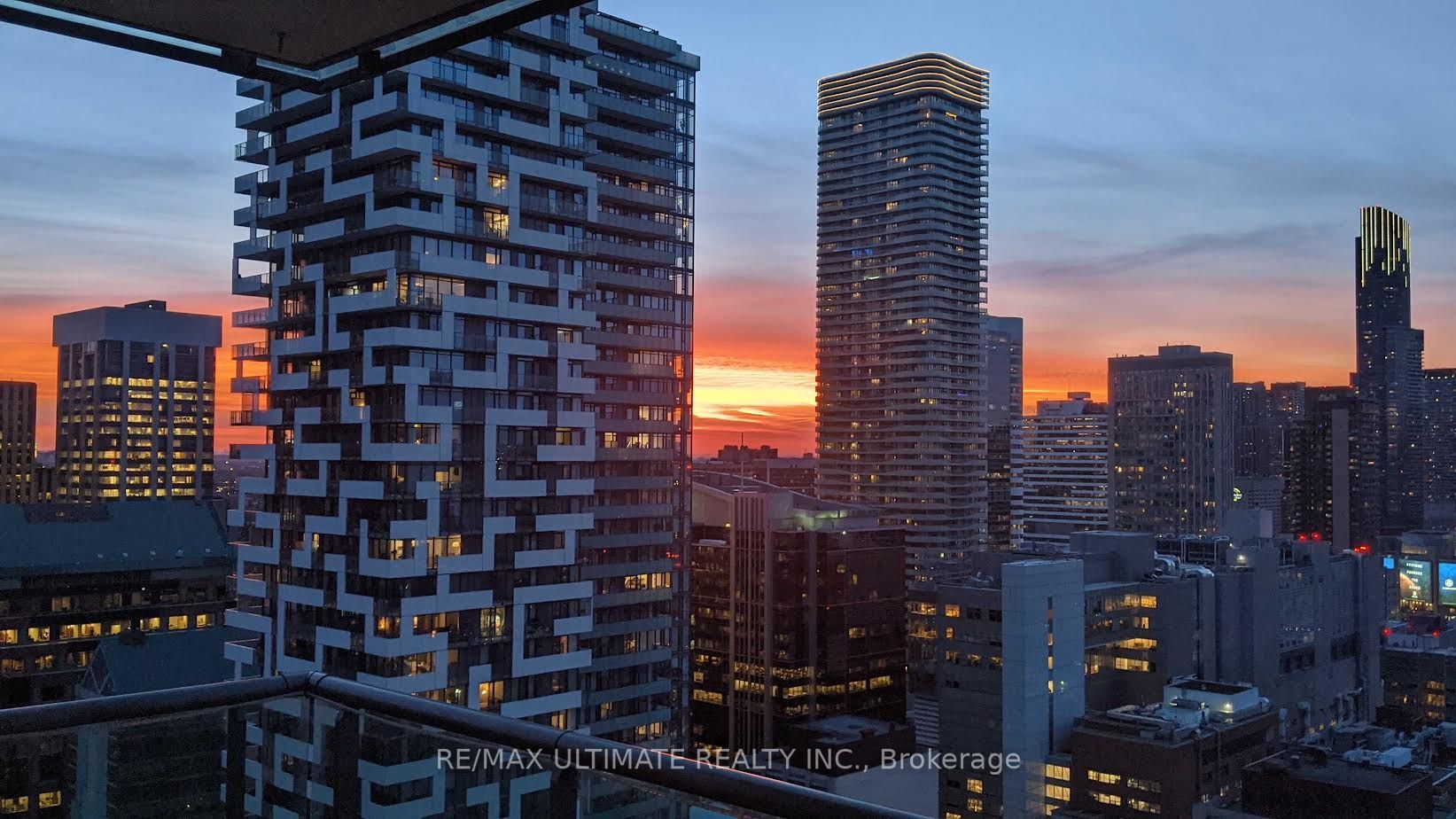 33 Lombard St, #3402