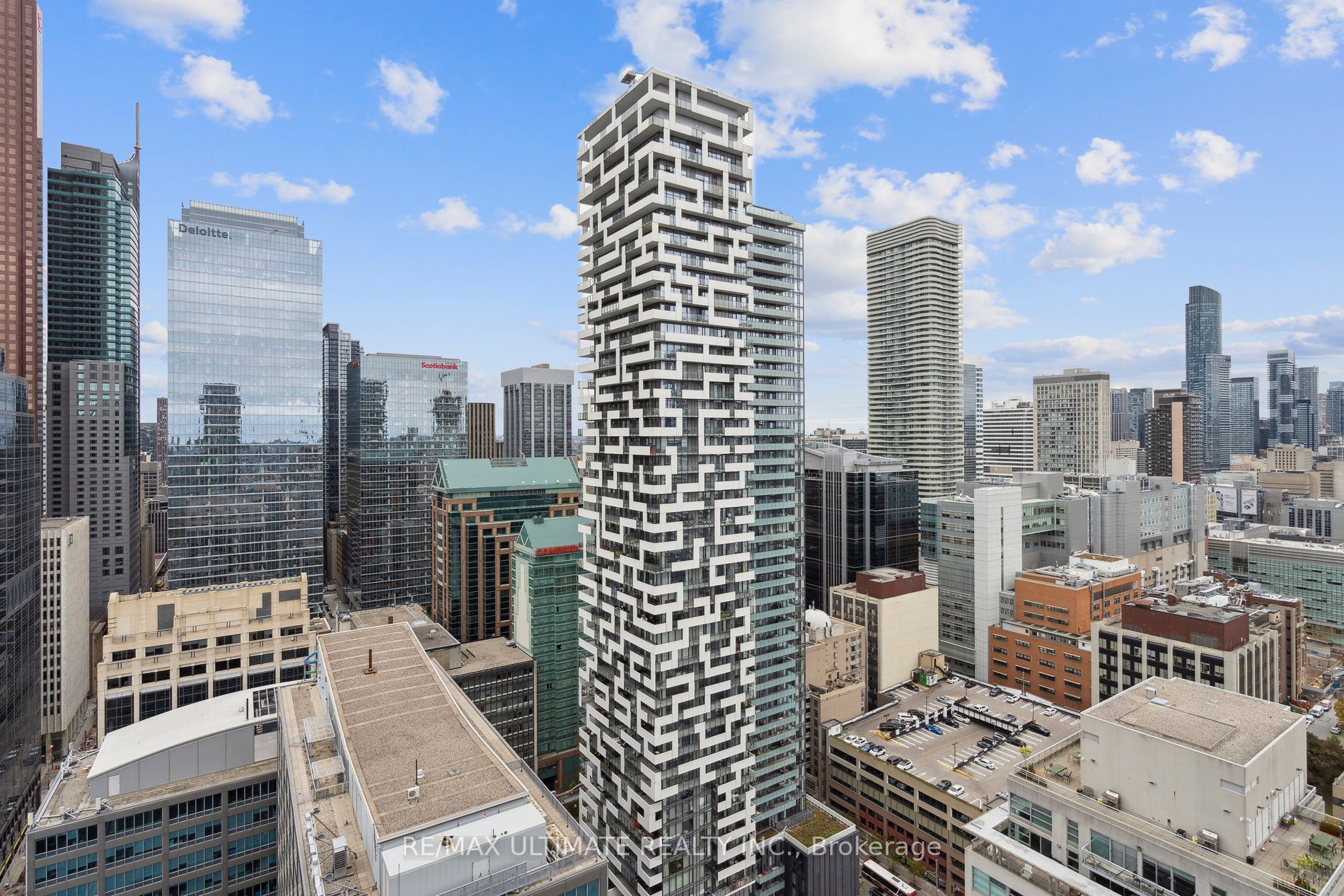 33 Lombard St, #3402
