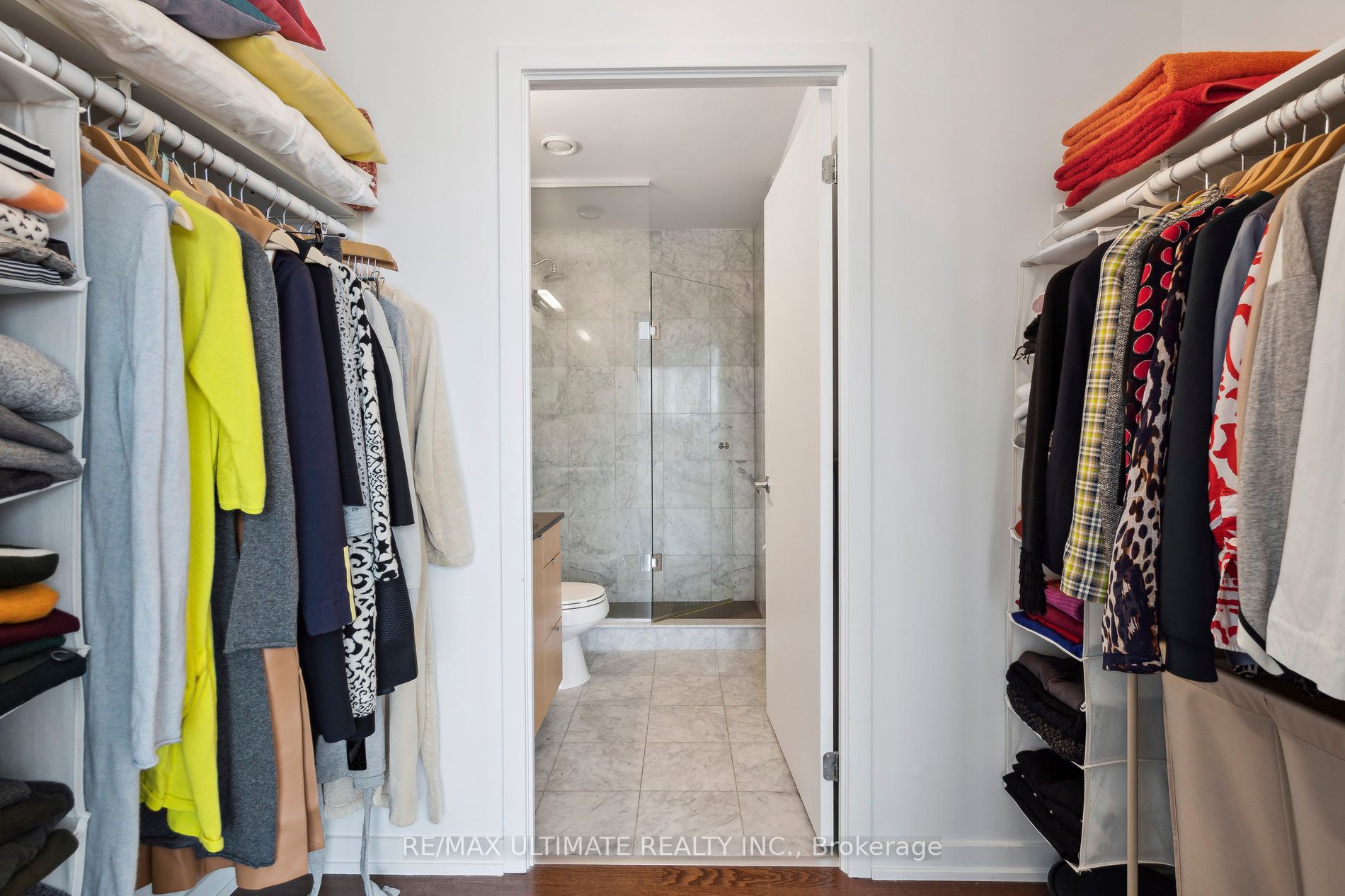 33 Lombard St, #3402