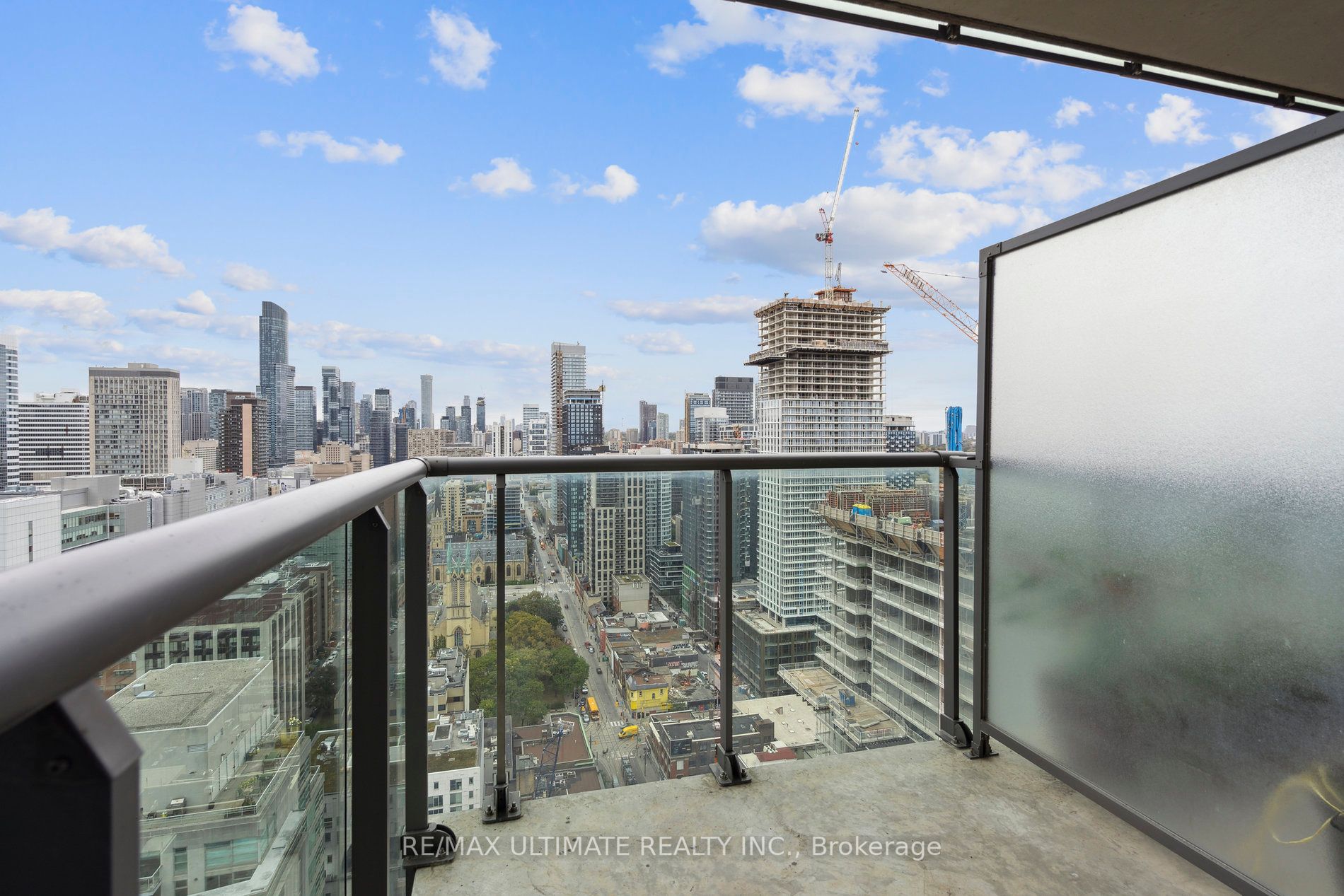 33 Lombard St, #3402