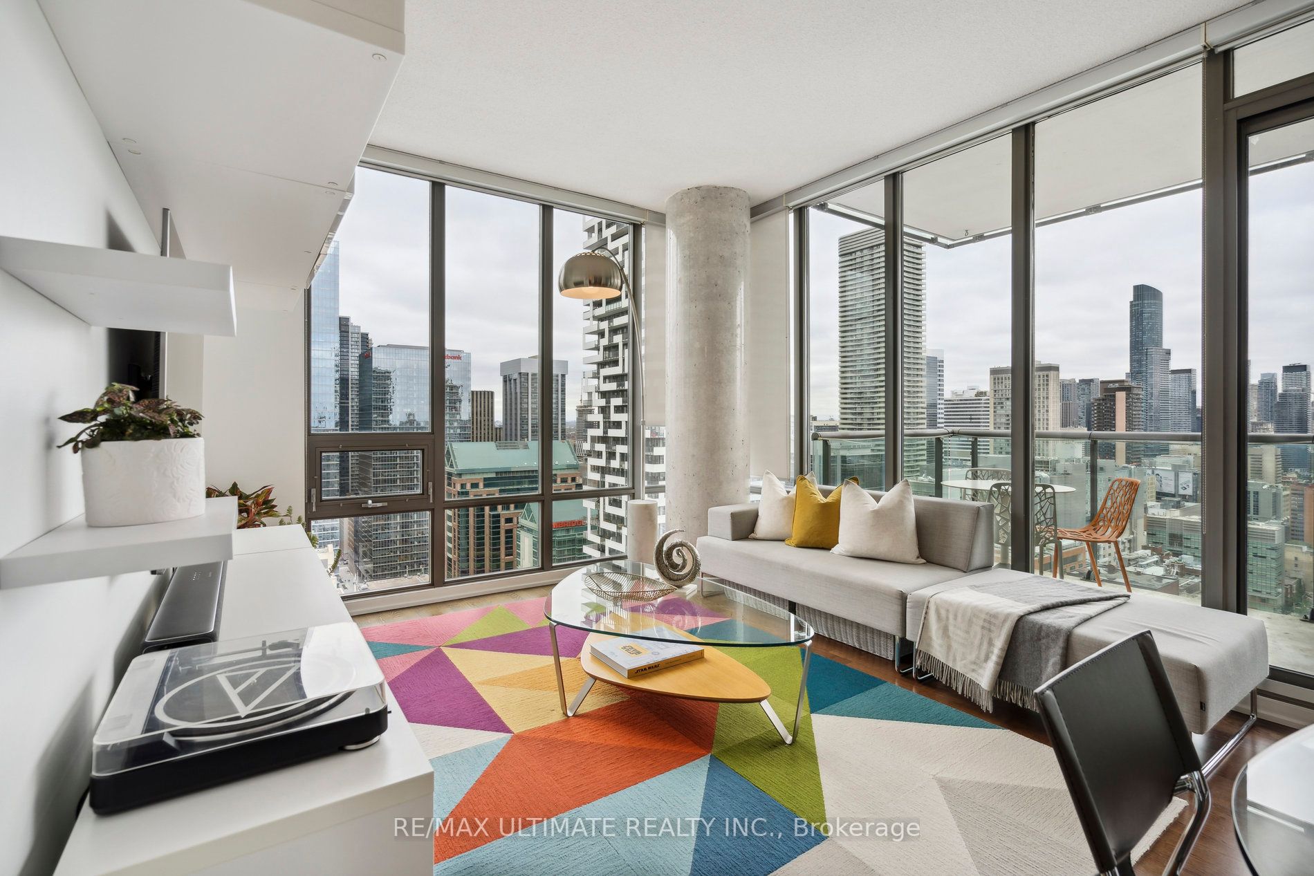 33 Lombard St, #3402