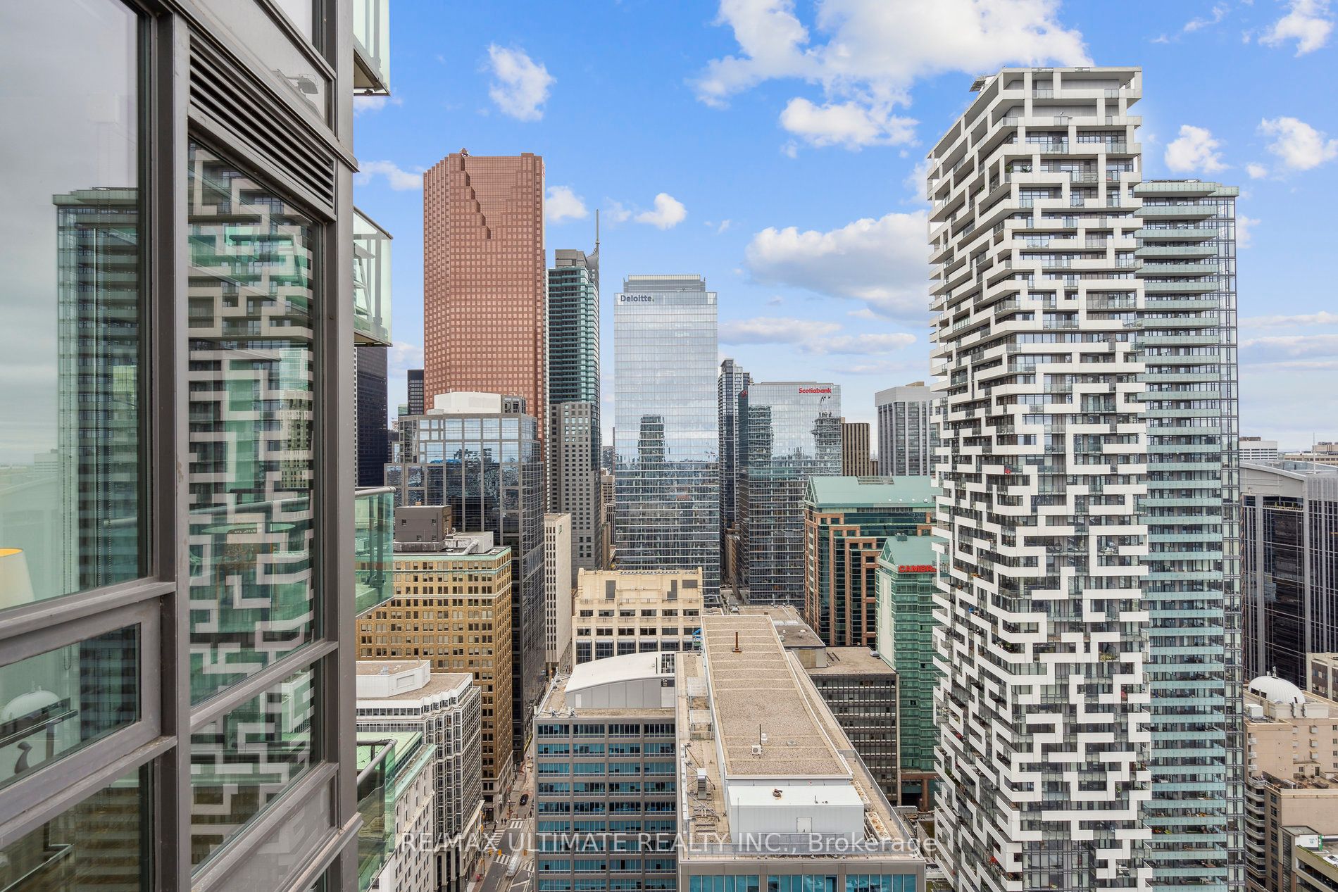 33 Lombard St, #3402