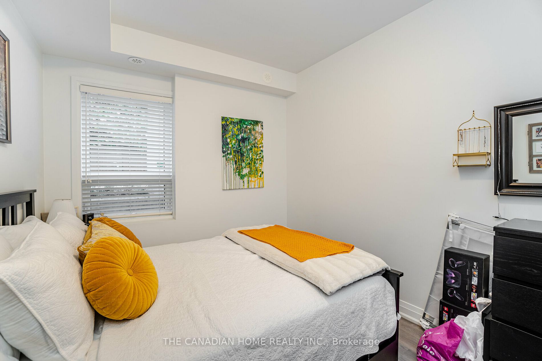 780 Sheppard Ave E, #31