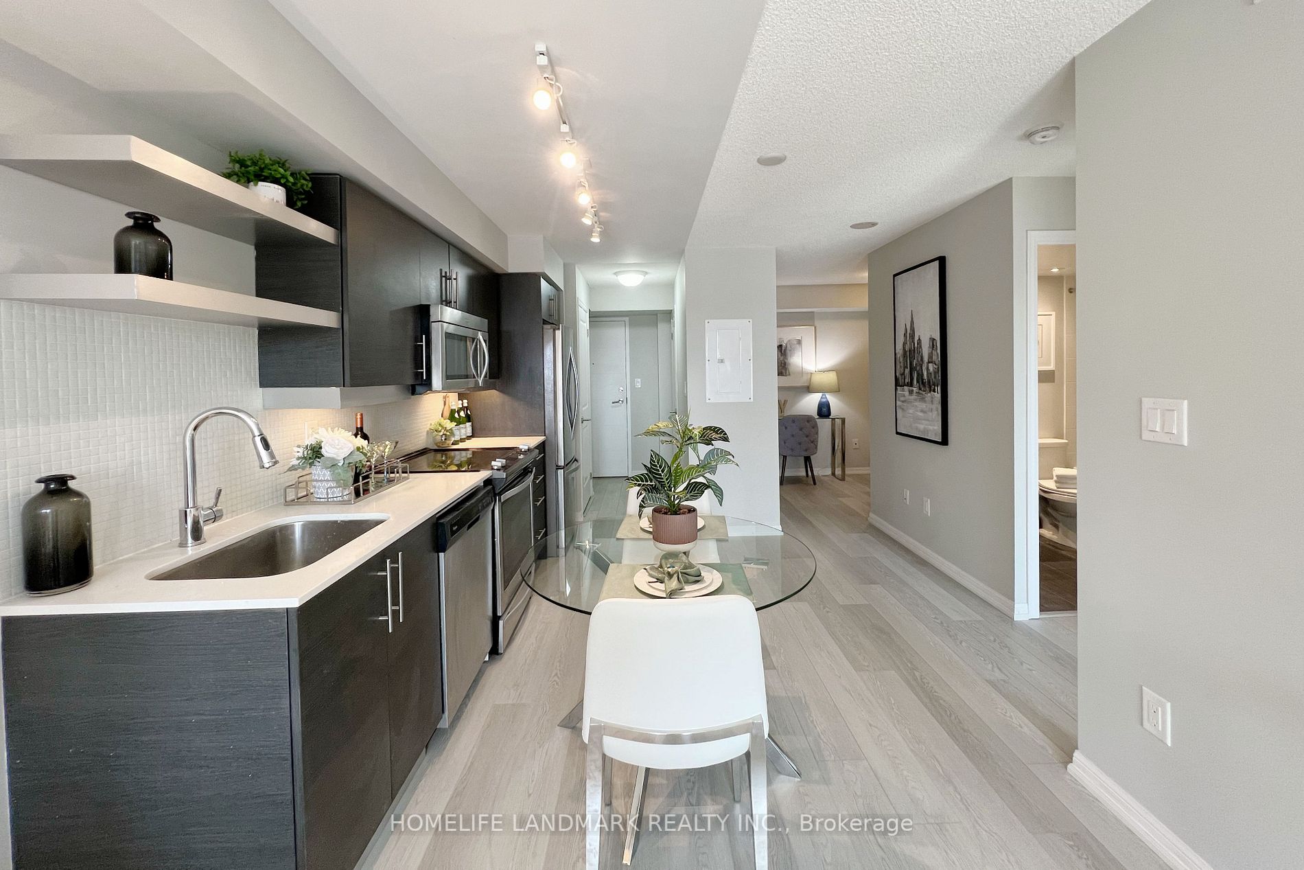 400 Adelaide St E, #1119