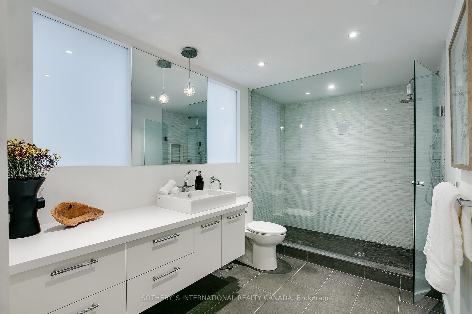 125 Seaton St