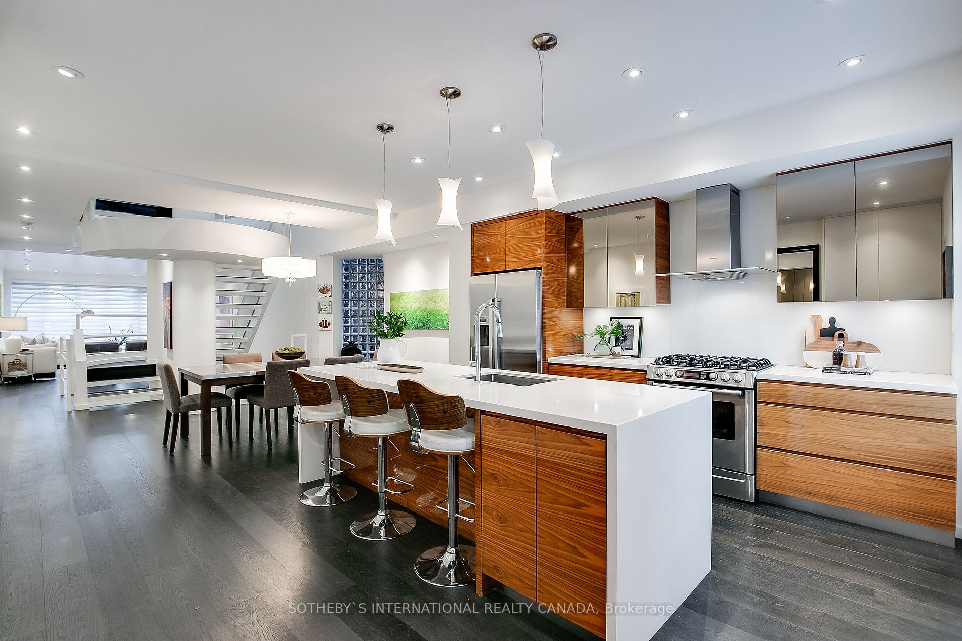 125 Seaton St