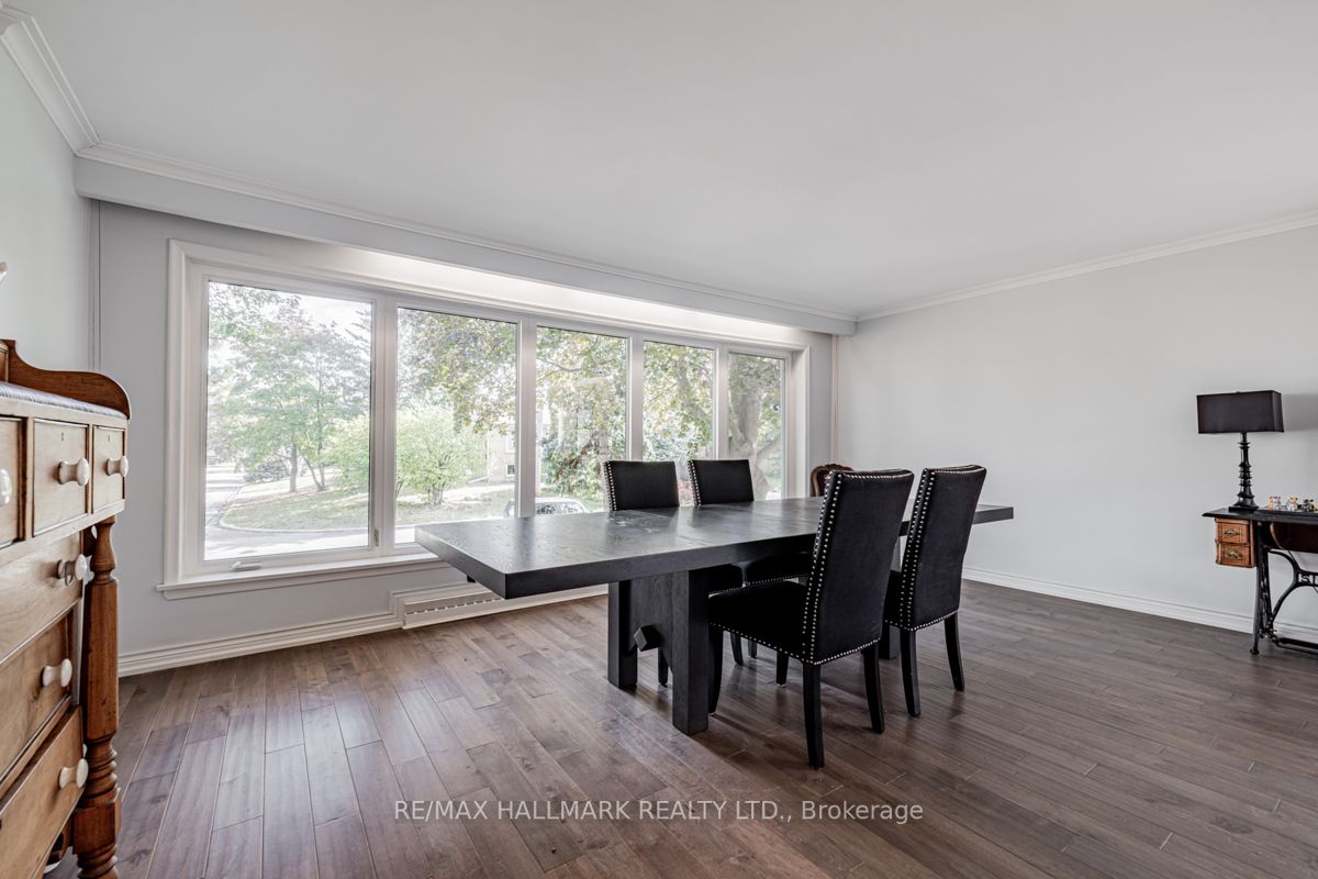 24 Cedar Springs Grve