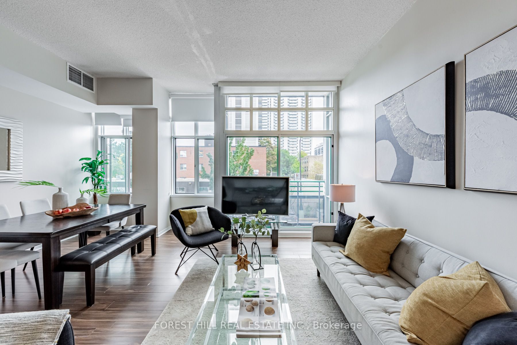 1901 Yonge St, #201