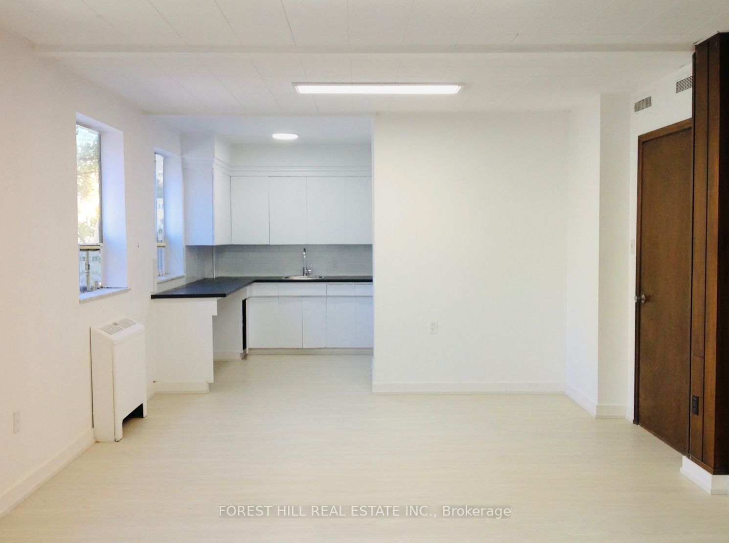 226 Bathurst St, #200