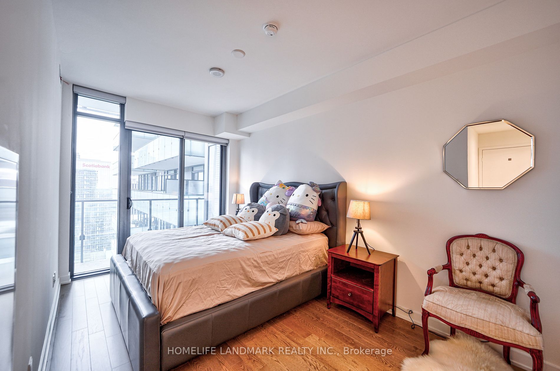 20 Lombard St, #3804